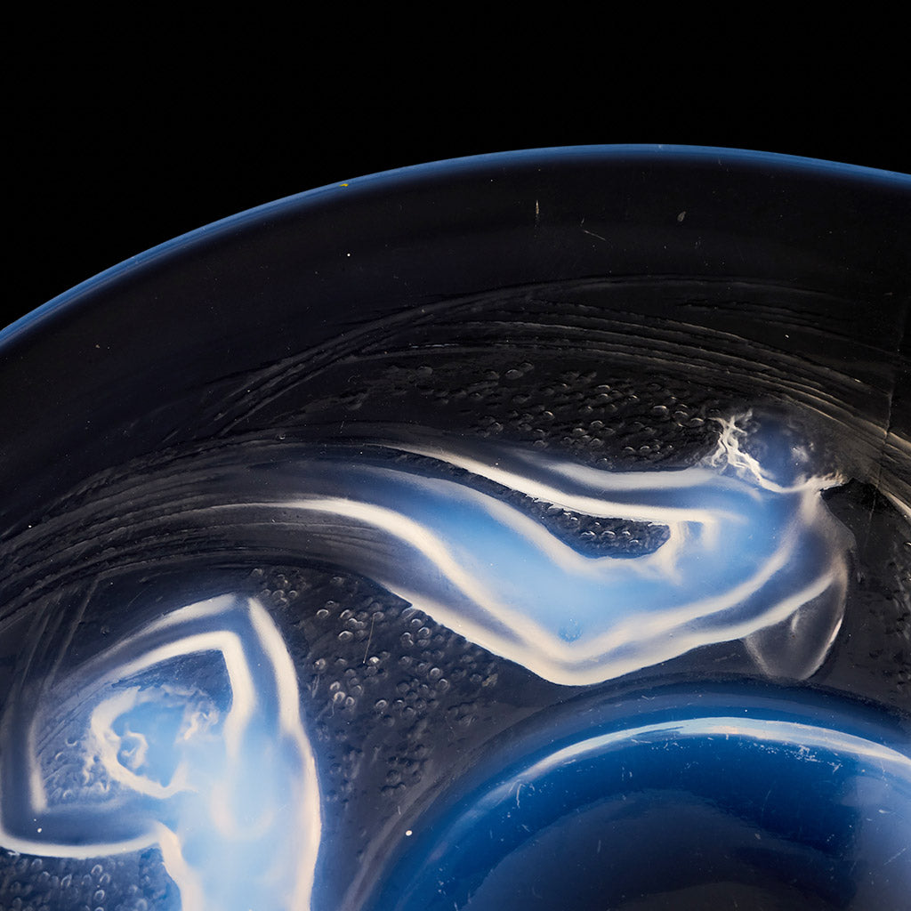 'Ondines' Opalescent Glass Plate by Rene Lalique - Jeroen Markies Art Deco