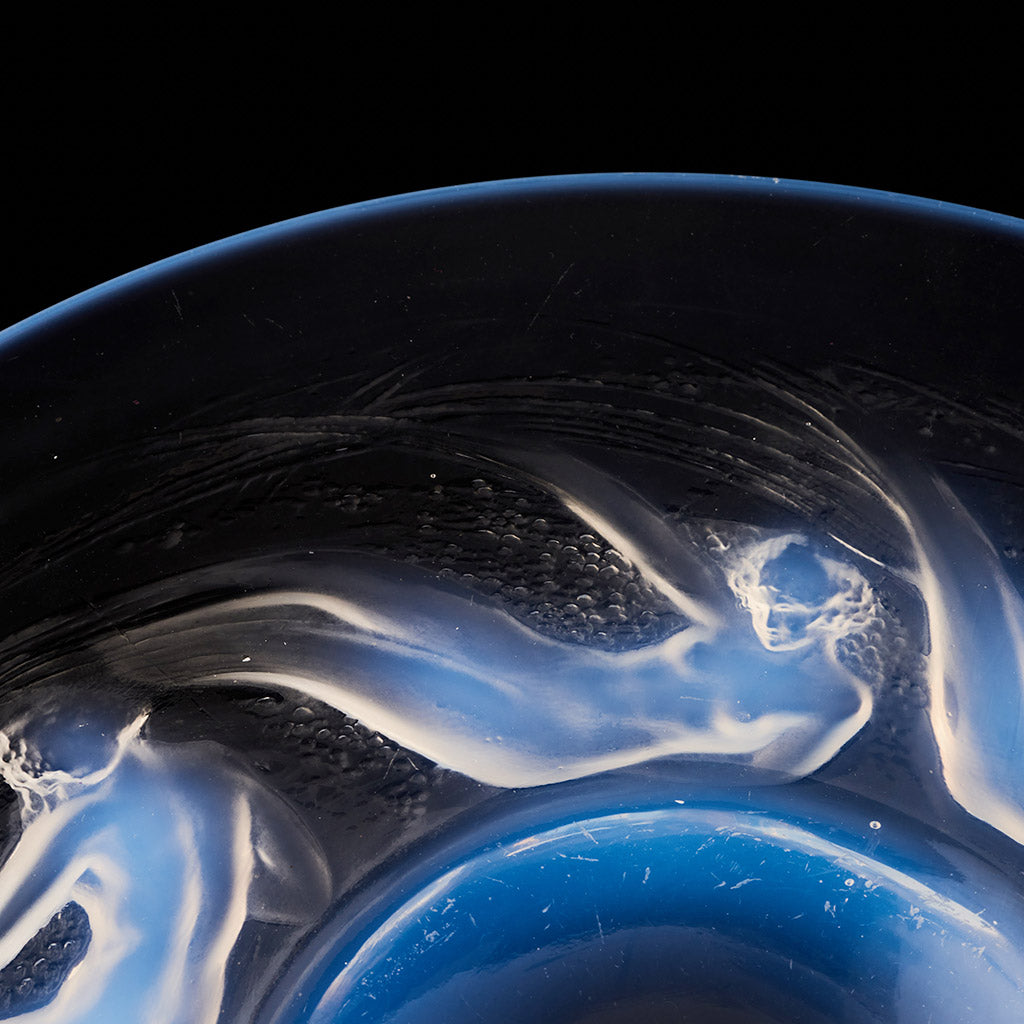 'Ondines' Opalescent Glass Plate by Rene Lalique - Jeroen Markies Art Deco