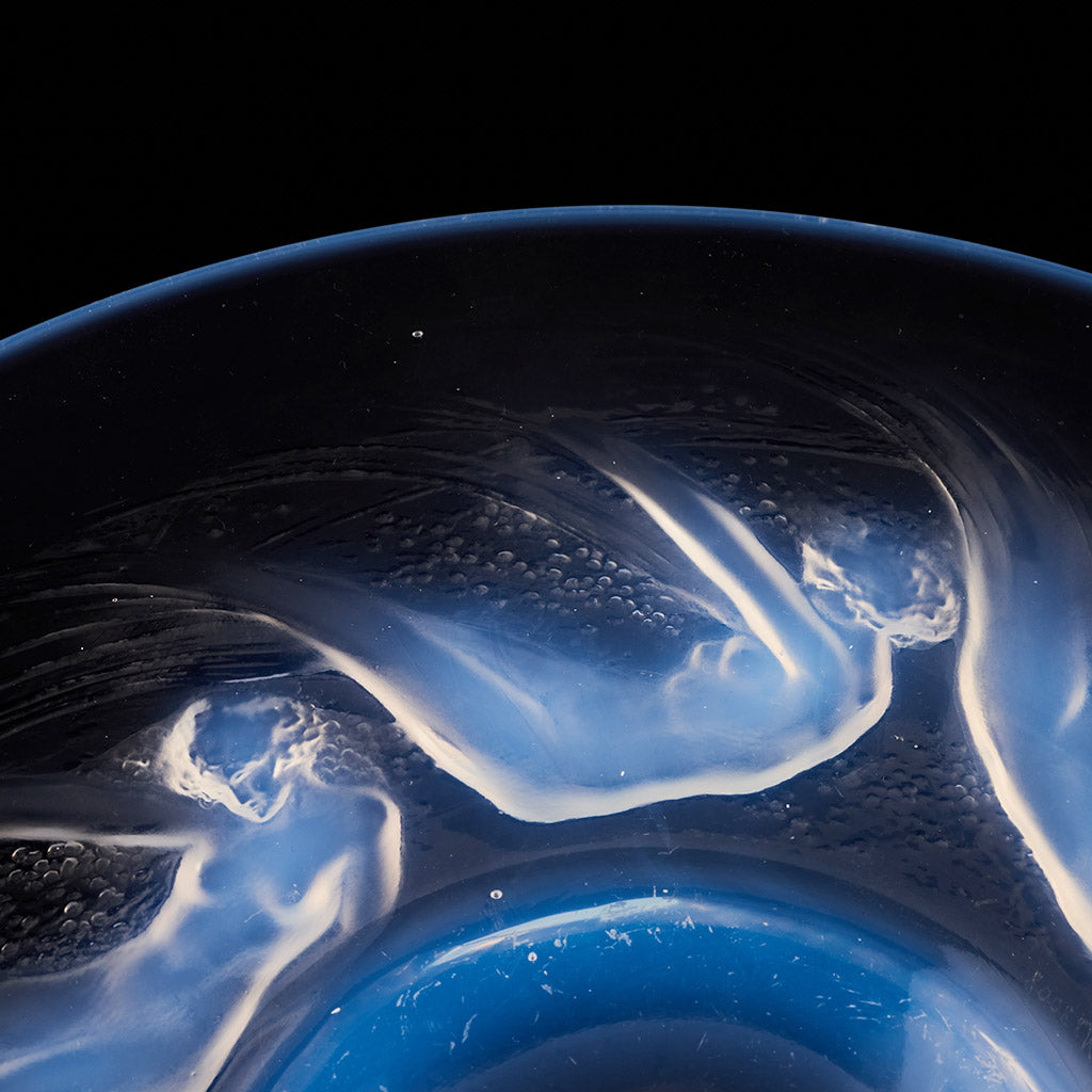 'Ondines' Opalescent Glass Plate by Rene Lalique - Jeroen Markies Art Deco