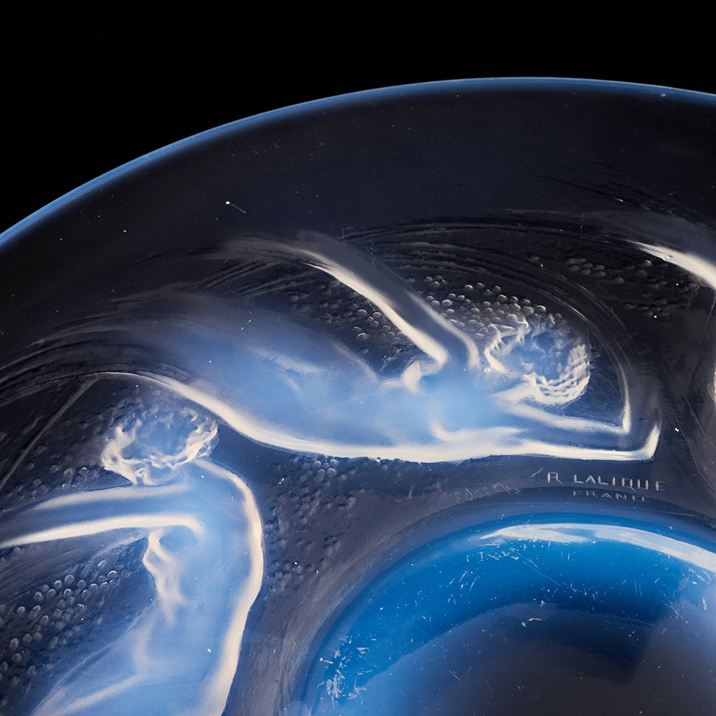 'Ondines' Opalescent Glass Plate by Rene Lalique - Jeroen Markies Art Deco