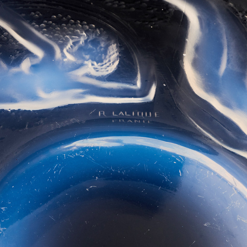 'Ondines' Opalescent Glass Plate by Rene Lalique - Jeroen Markies Art Deco