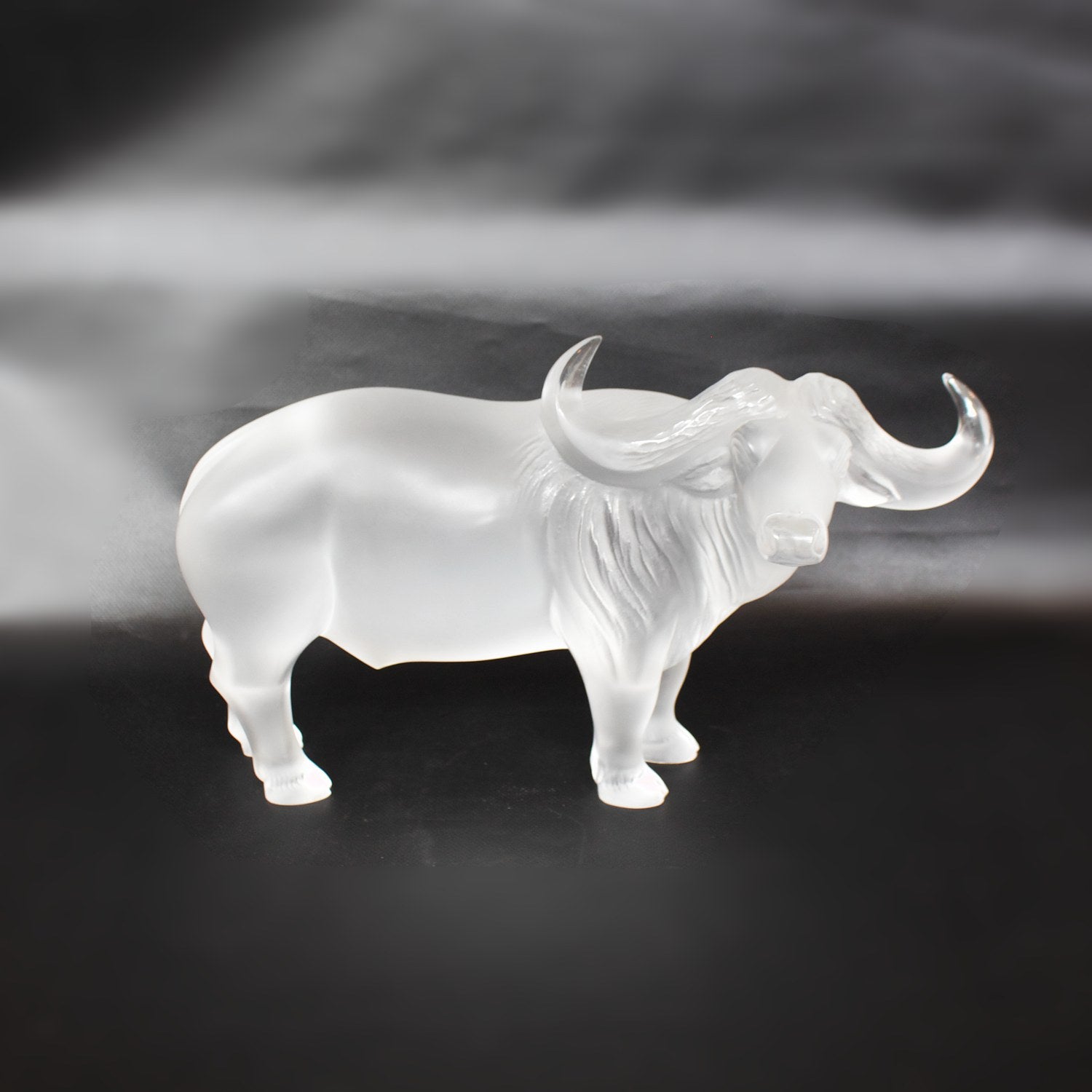 'Nam' Water Buffalo - René Lalique Glass - Jeroen Markies Art Deco