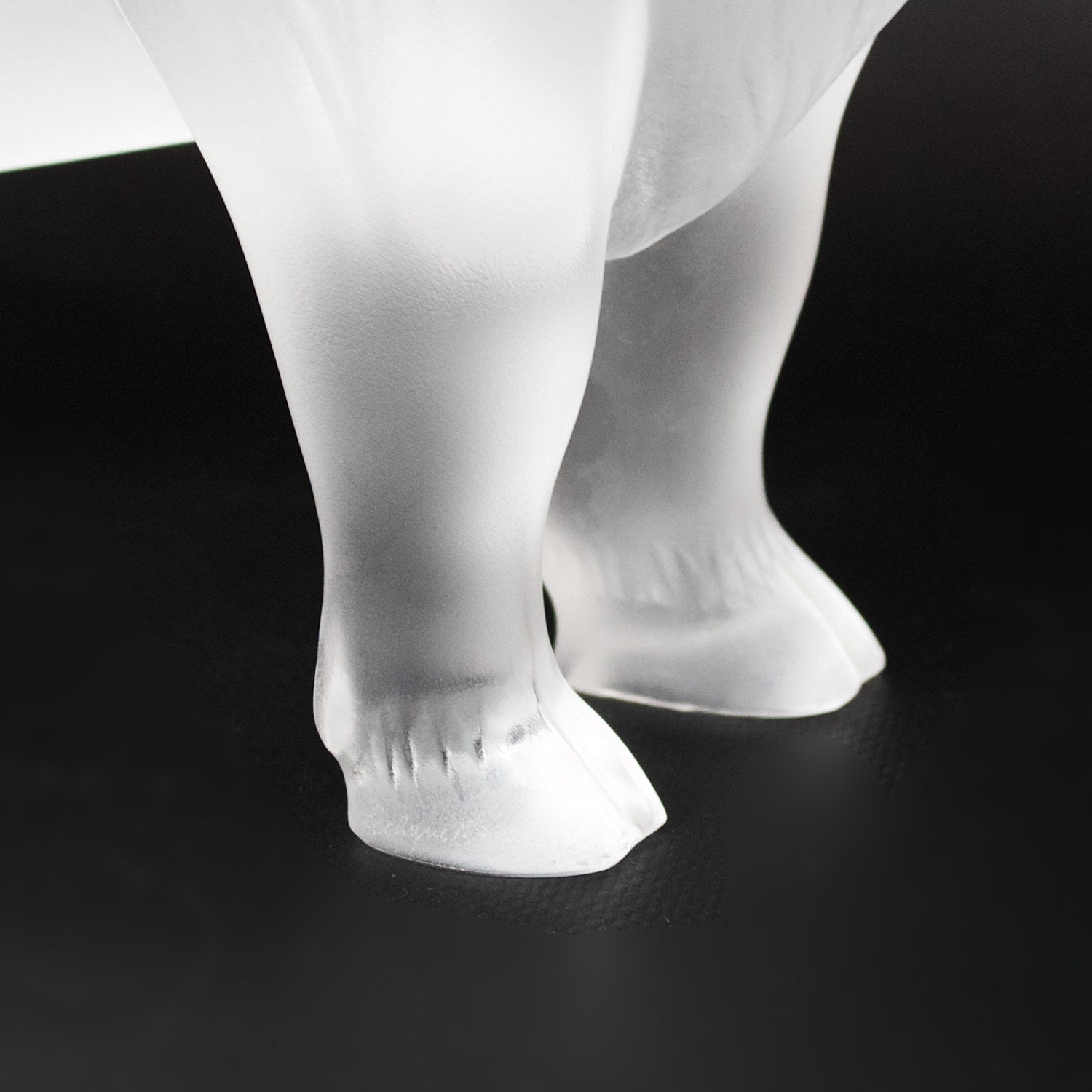 'Nam' Water Buffalo - René Lalique Glass - Jeroen Markies Art Deco