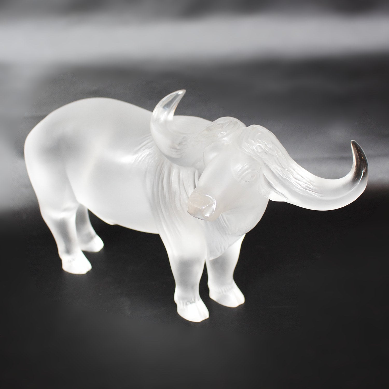 'Nam' Water Buffalo - René Lalique Glass - Jeroen Markies Art Deco