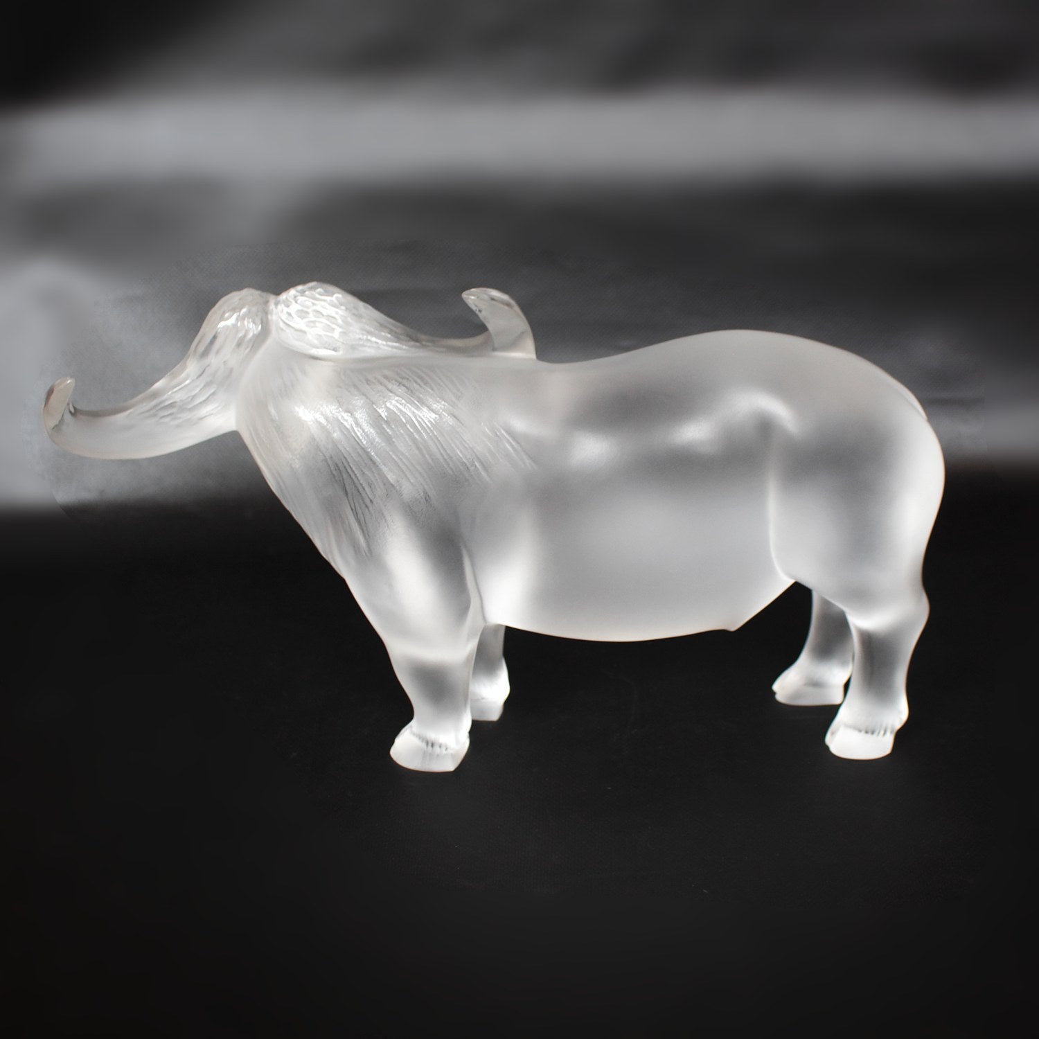 'Nam' Water Buffalo - René Lalique Glass - Jeroen Markies Art Deco