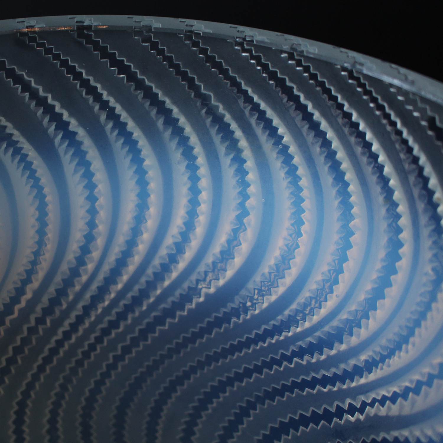 Art Deco Lalique Actinia vase with swirling pattern circa 1930 at Jeroen Markies 