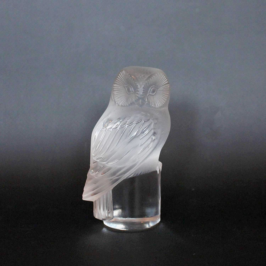 Art Deco Lalique Chouette, a glass owl paperweight at Jeroen Markies