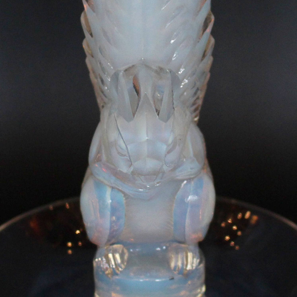 Art Deco Lalique Ecureuil squirrel dish in opalescent glass at Jeroen Markies