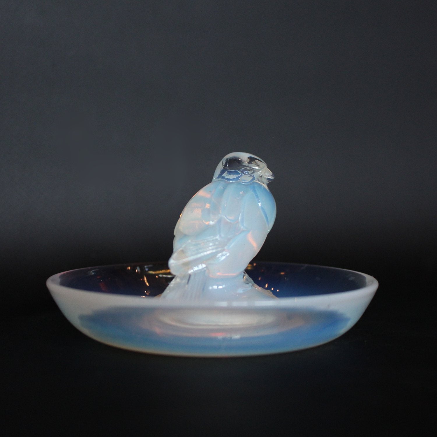 Rene Lalique Art Deco Moineau Sparrow glass dish circa 1925 at Jeroen Markies