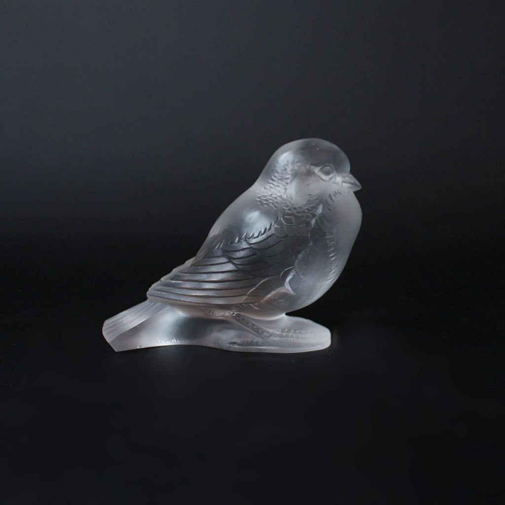 Art Deco Lalique glass bird paperweight Moineau Fier circa 1930 at Jeroen Markies