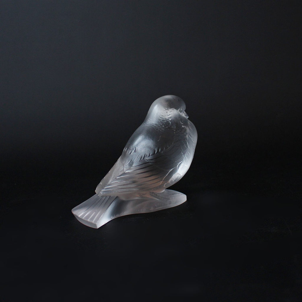 Art Deco Lalique glass bird paperweight Moineau Fier circa 1930 at Jeroen Markies