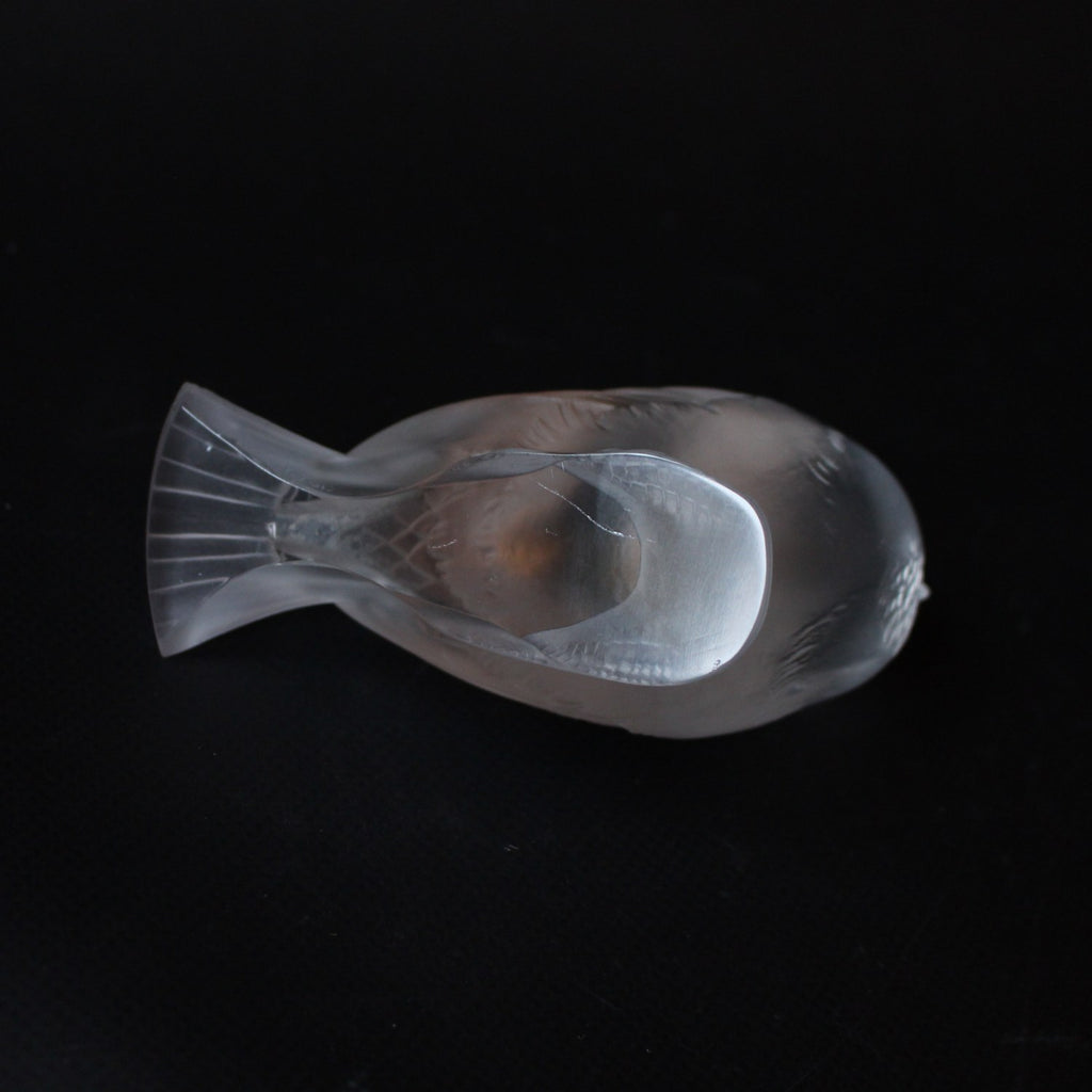 Art Deco Lalique glass bird paperweight Moineau Fier circa 1930 at Jeroen Markies