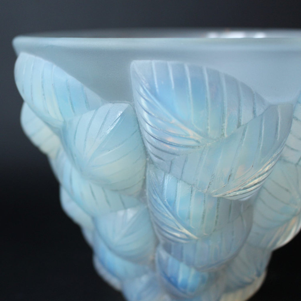 Art Deco Rene Lalique Moissac vase with geometric leaves at Jeroen Markies