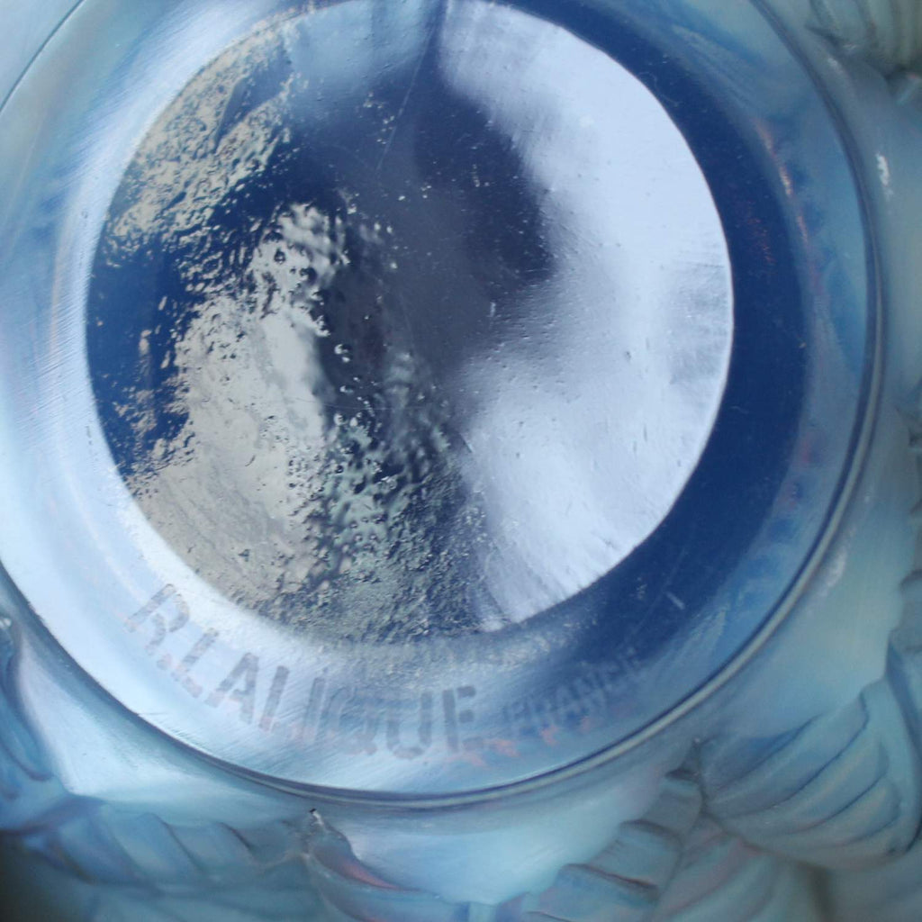 Art Deco Rene Lalique Moissac vase with geometric leaves at Jeroen Markies