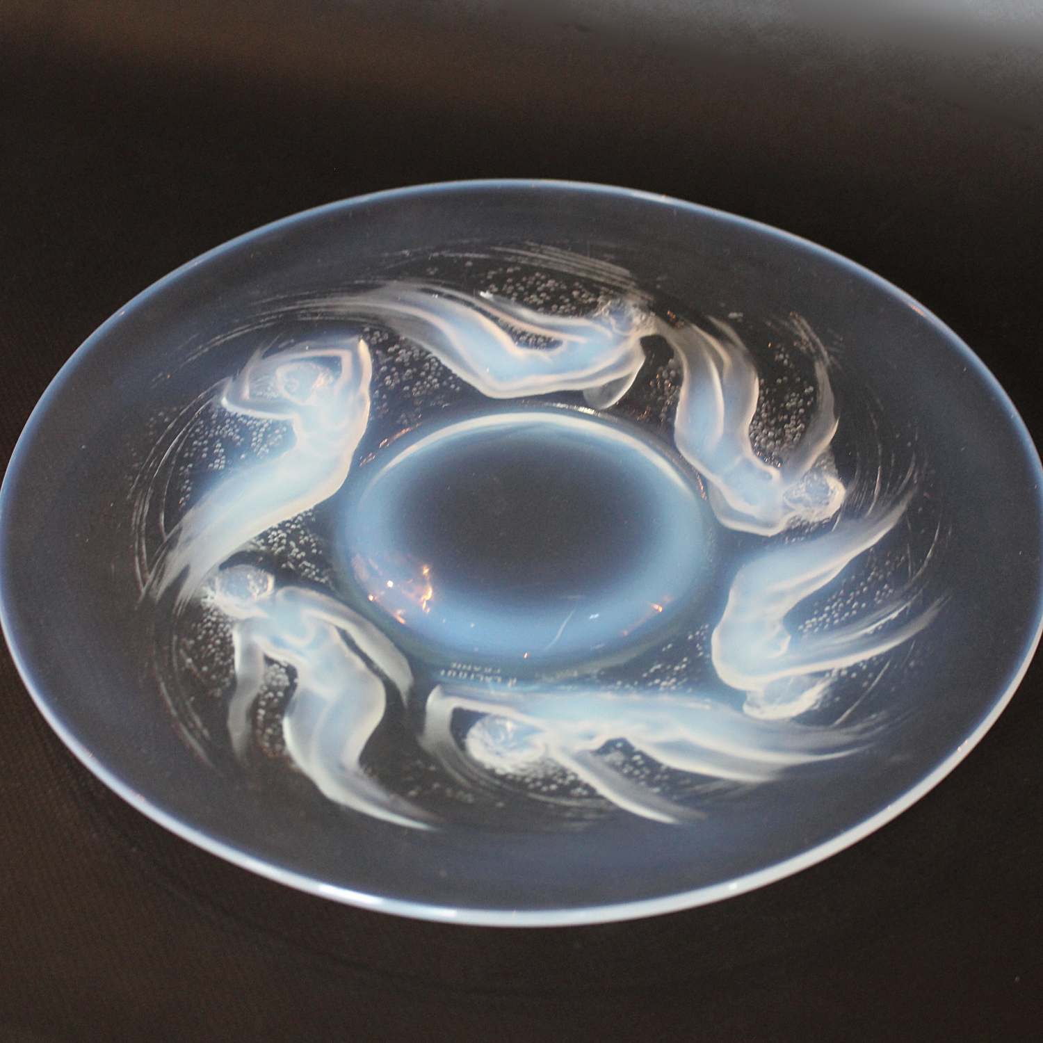 Rene Lalique Ondines Art Deco glass plate circa 1925 decorated with sea nymphs