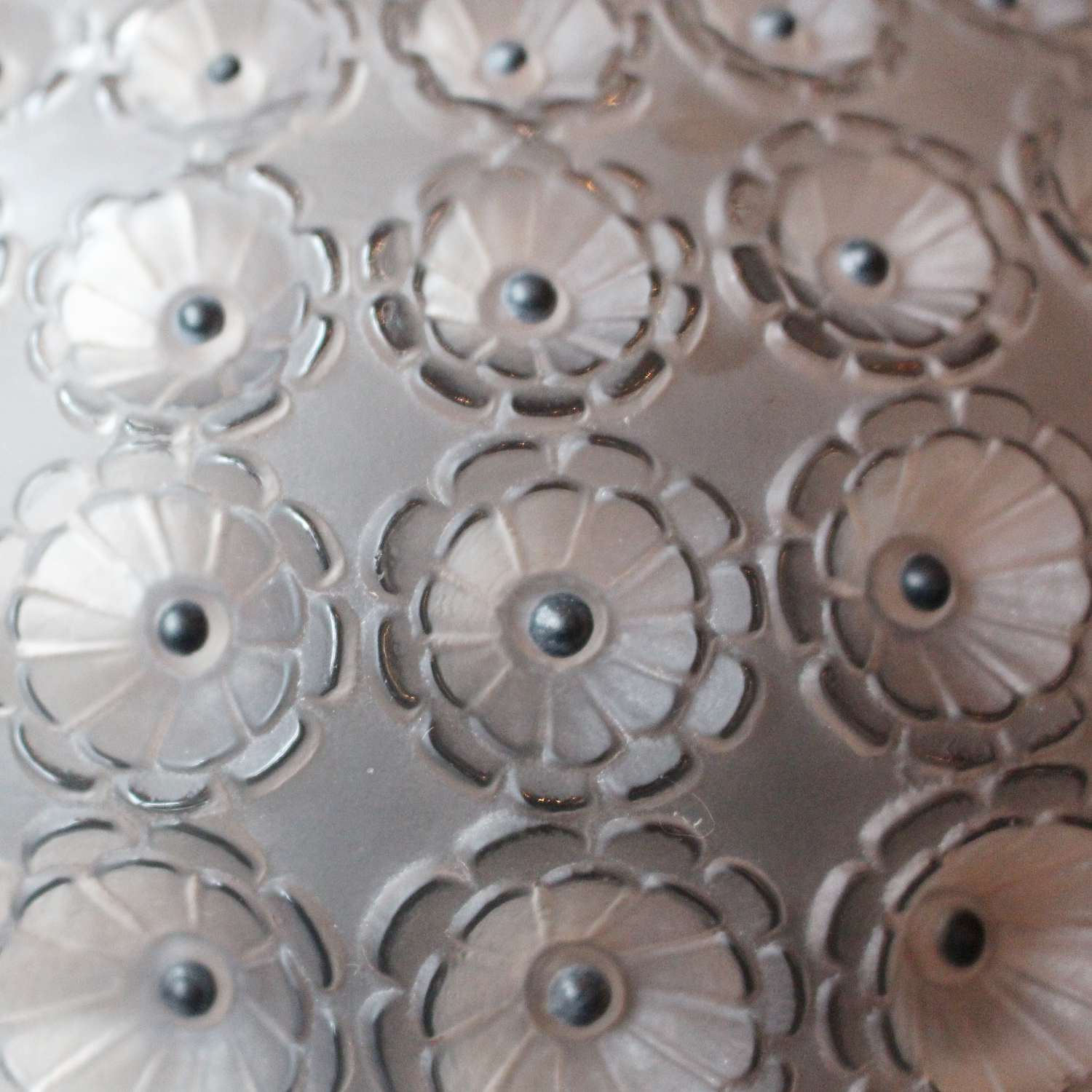 Art Deco Rene Lalique Nemours bowl circa 1930 at Jeroen Markies 