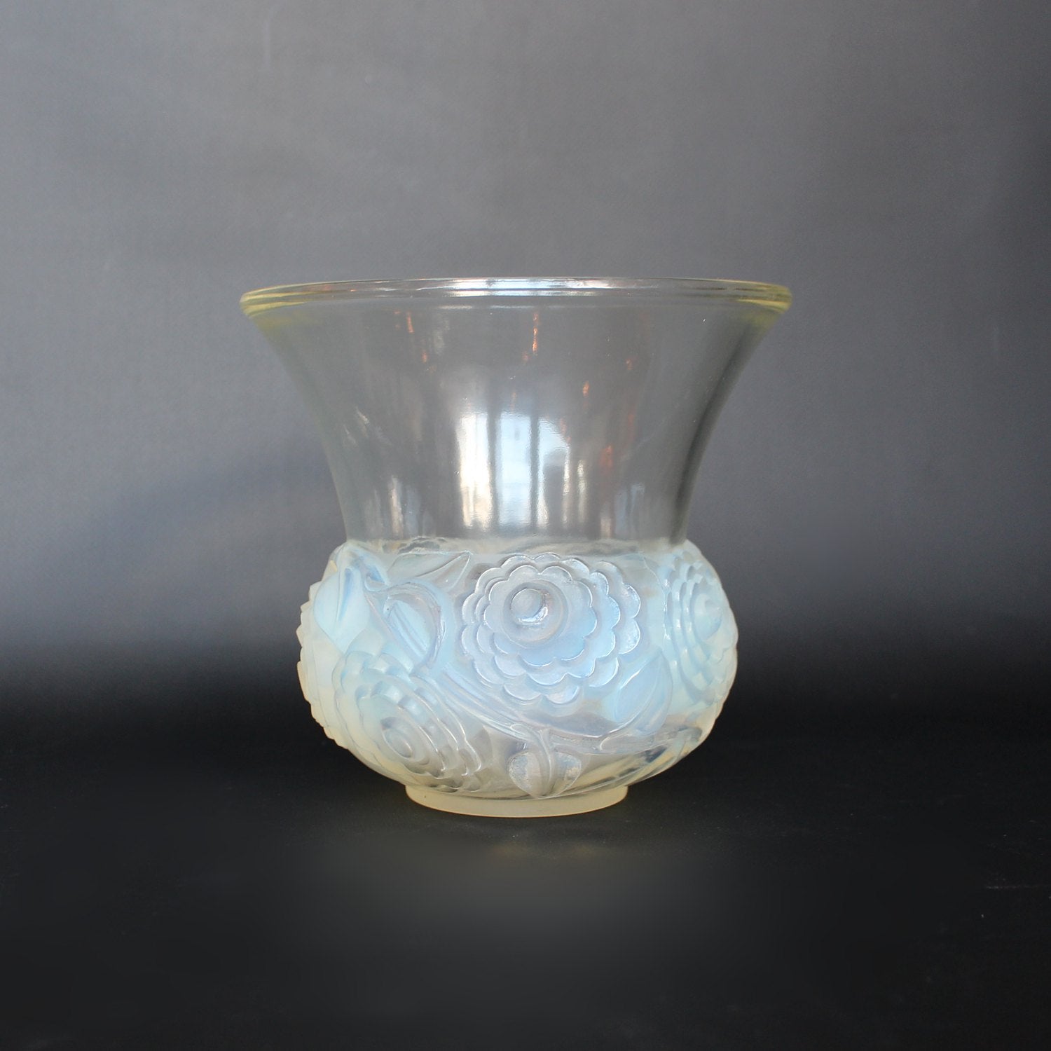 René Lalique Art Deco Renoncules Vase circa 1935