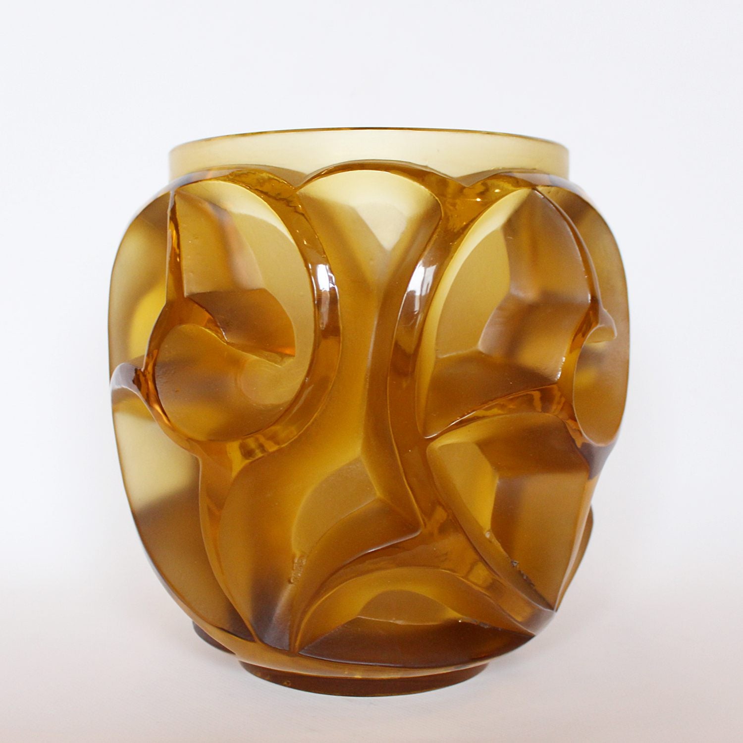 Rene Lalique Art Deco Tourbillons vase in amber glass at Jeroen Markies