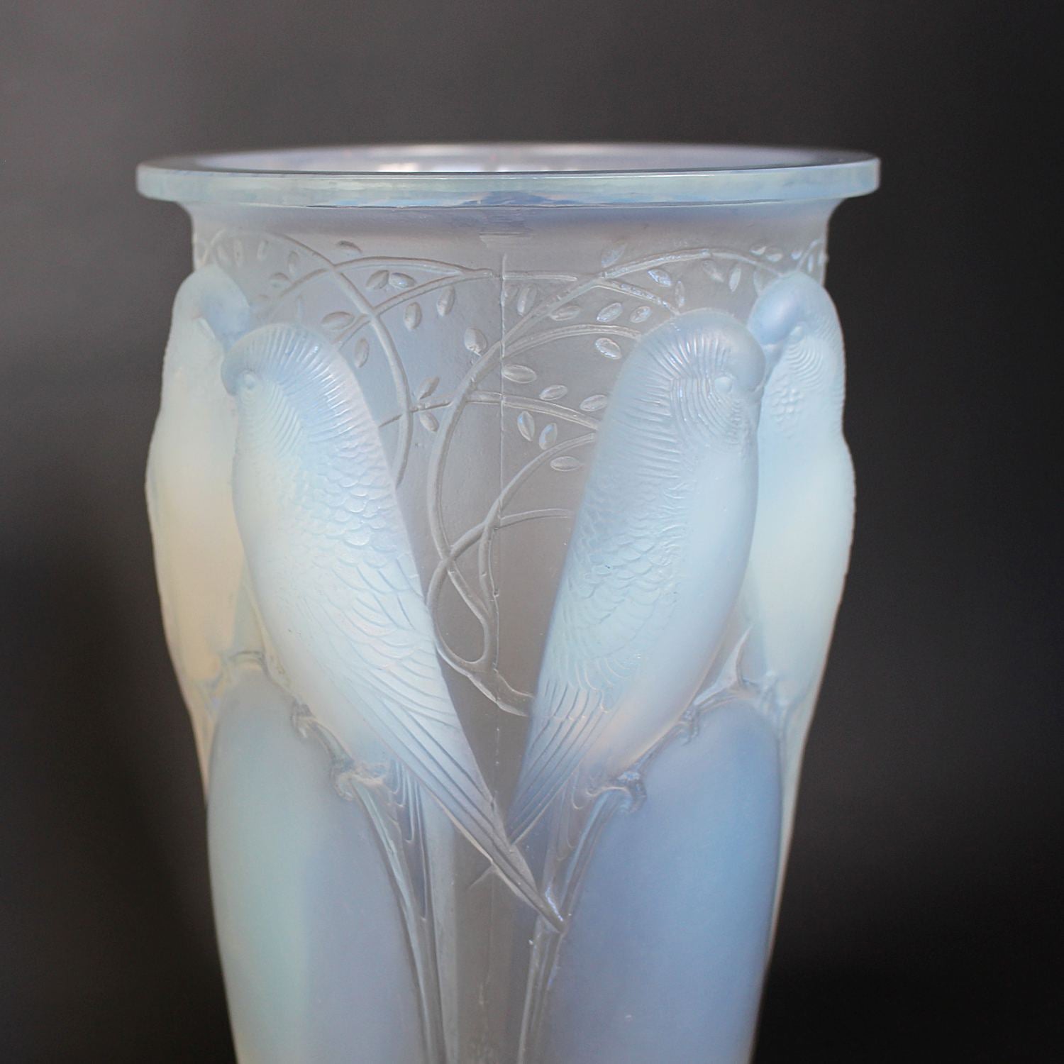 Rene Lalique Art Deco Ceylan vase circa 1930
