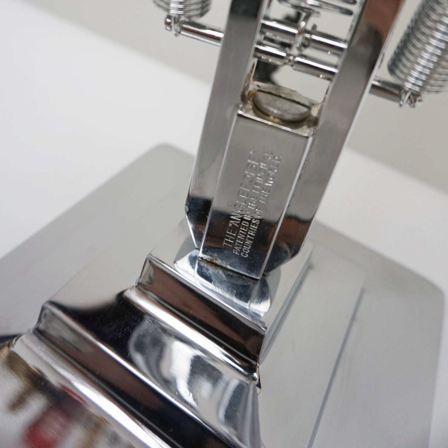 Three-spring' chromed and polished metal Anglepoise desk lamp by Herbert Terry & Sons.  Jeroen Markies Art Deco.