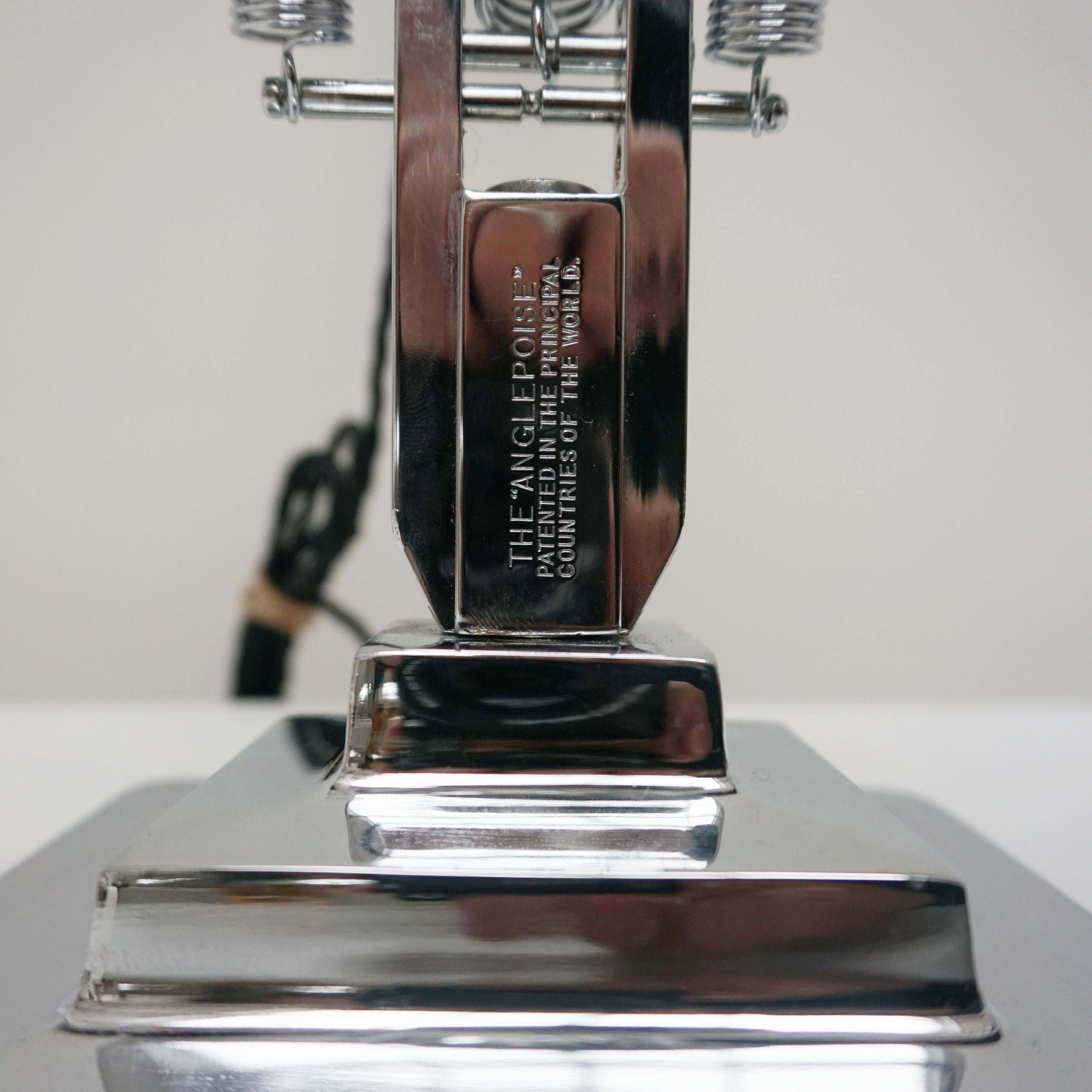 Three-spring' chromed and polished metal Anglepoise desk lamp by Herbert Terry & Sons.  Jeroen Markies Art Deco.