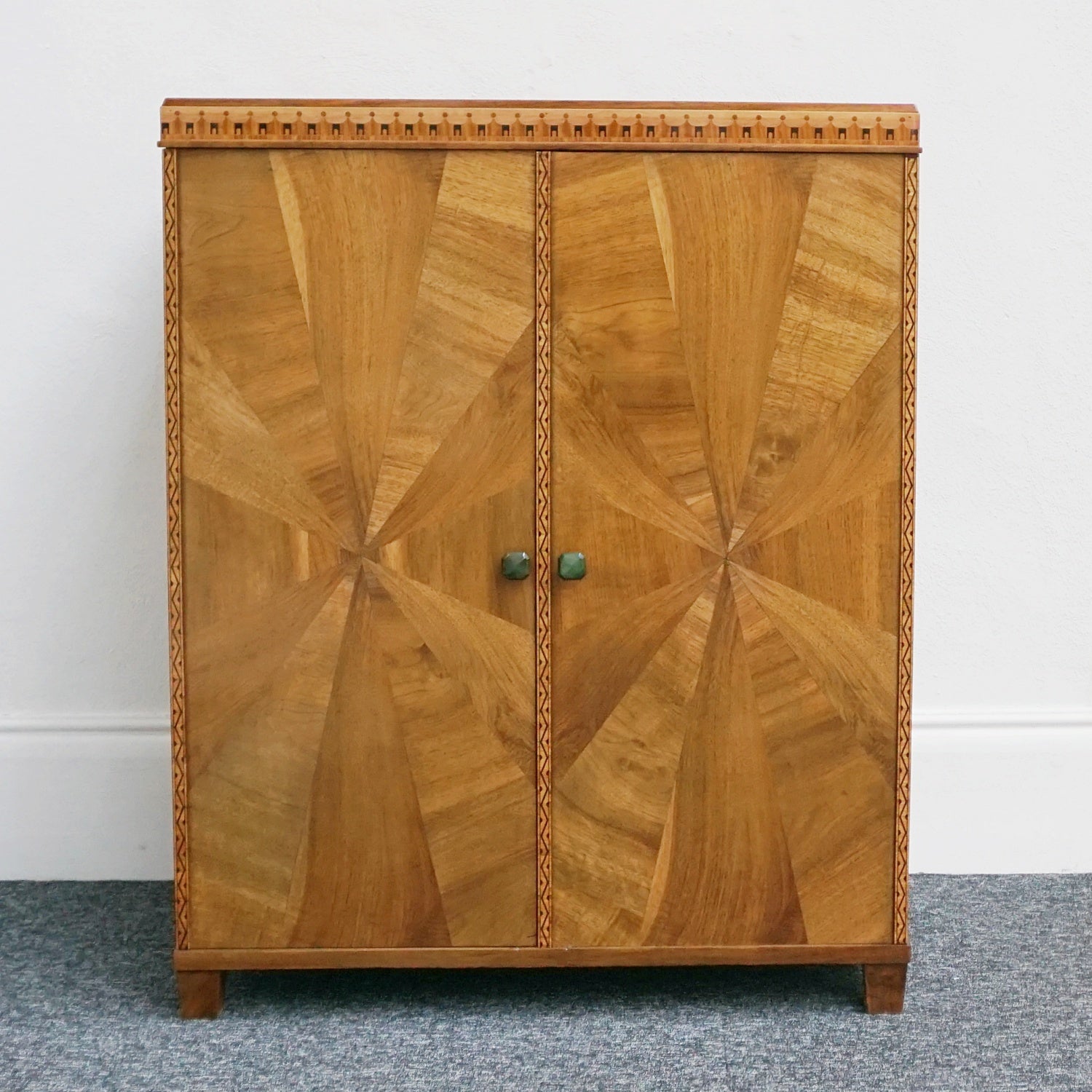 Art Deco Linen Cabinet by Frederick Restall Ltd Circa 1935 - Jeroen Markies Art Deco