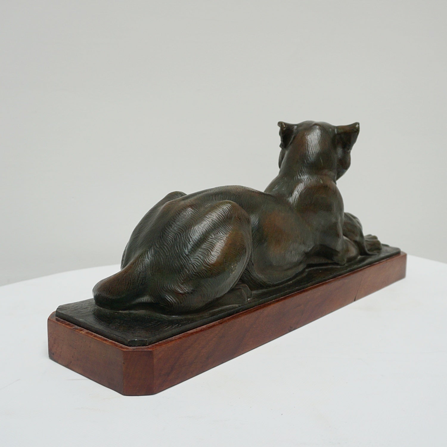 VIntage Art Deco Bronze Sculpture of a Lioness with two cubs - Jeroen Markies Art Deco