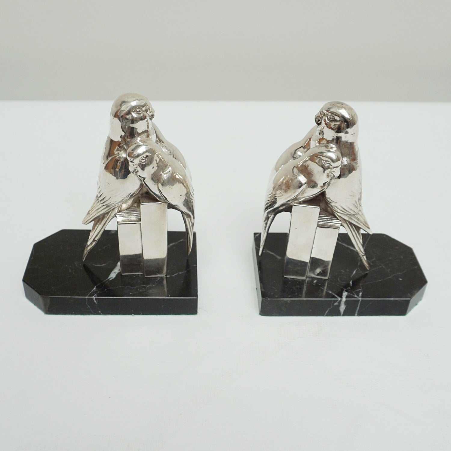 A Pair of Vintage Art Deco Silvered Budgerigar Bookends Circa 1935 English Art Deco - Jeroen Markies Art Deco
