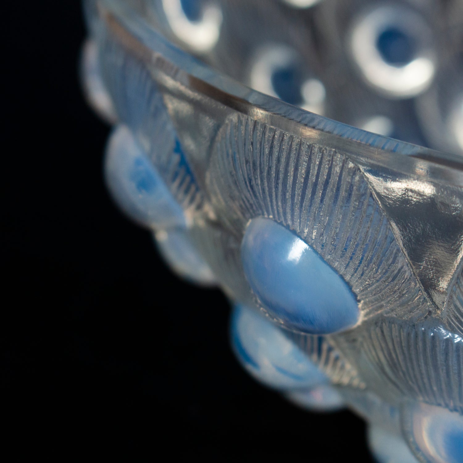 Plumes de Paon - Art Deco Glass Bowl - Rene Lalique Glass - Jeroen Markies Art Deco 