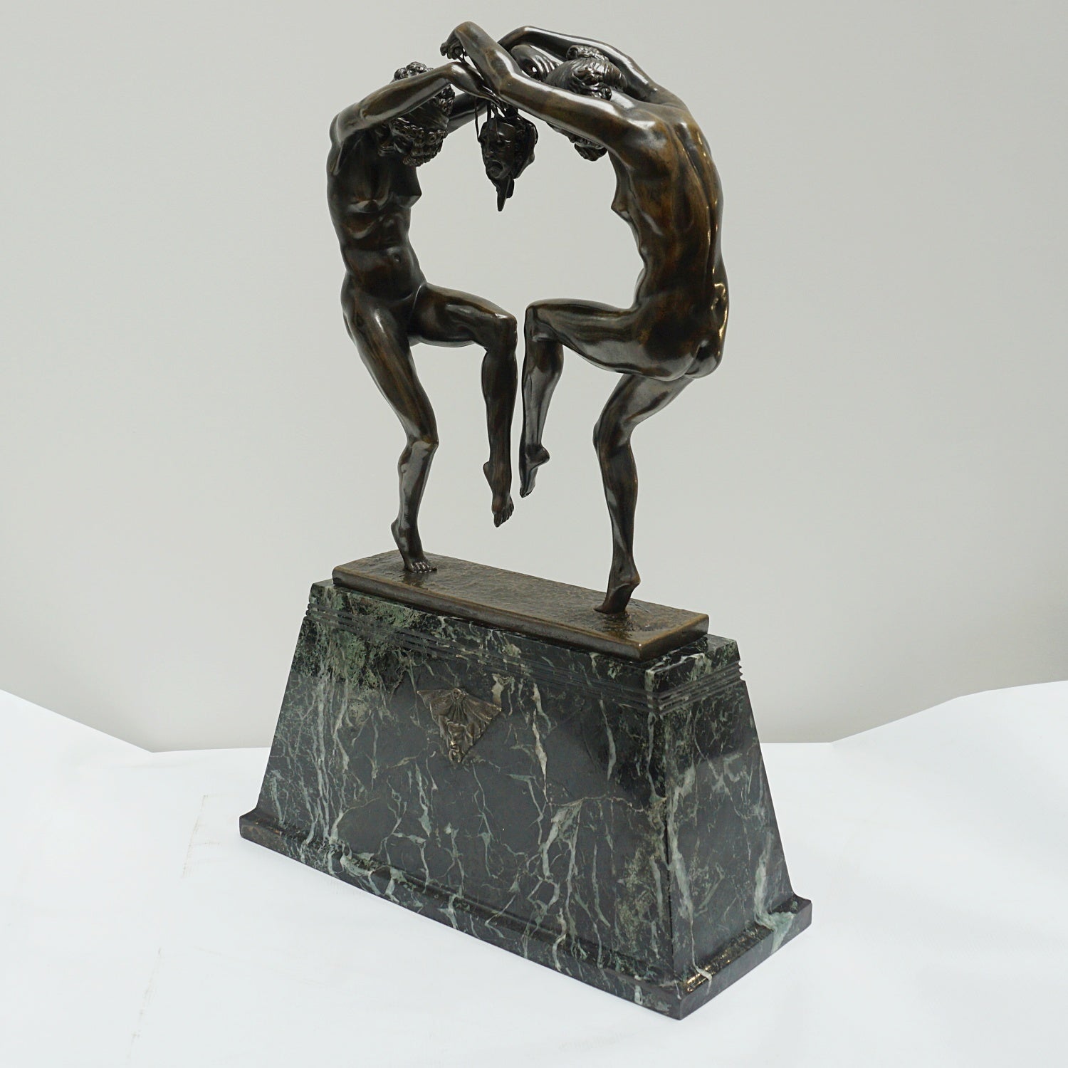 Art Deco Bronze Figurines - Aurore Onu - Bronze Sculpture - Jeroen Markies Art Deco Furniture