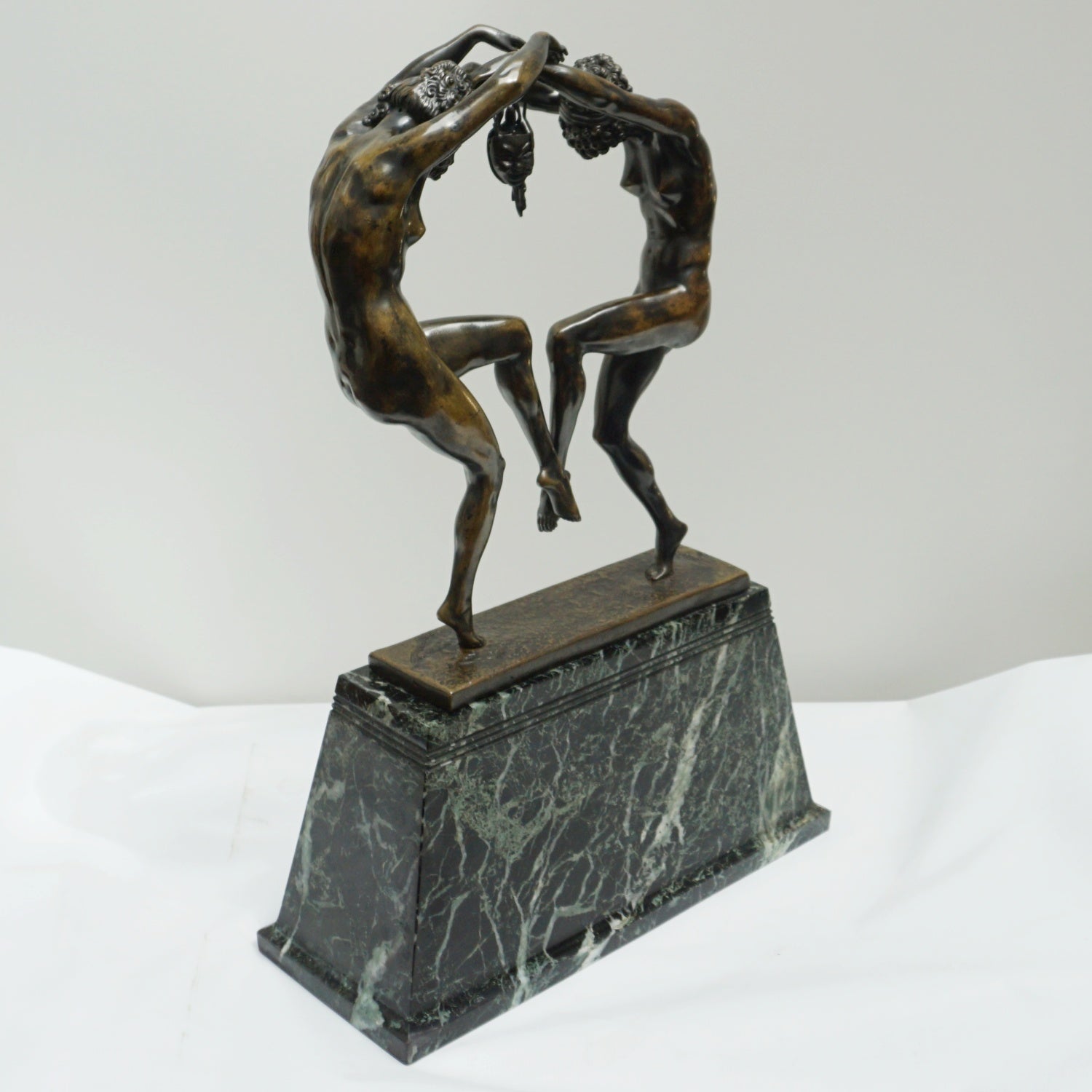 Art Deco Bronze Figurines - Aurore Onu - Bronze Sculpture - Jeroen Markies Art Deco Furniture