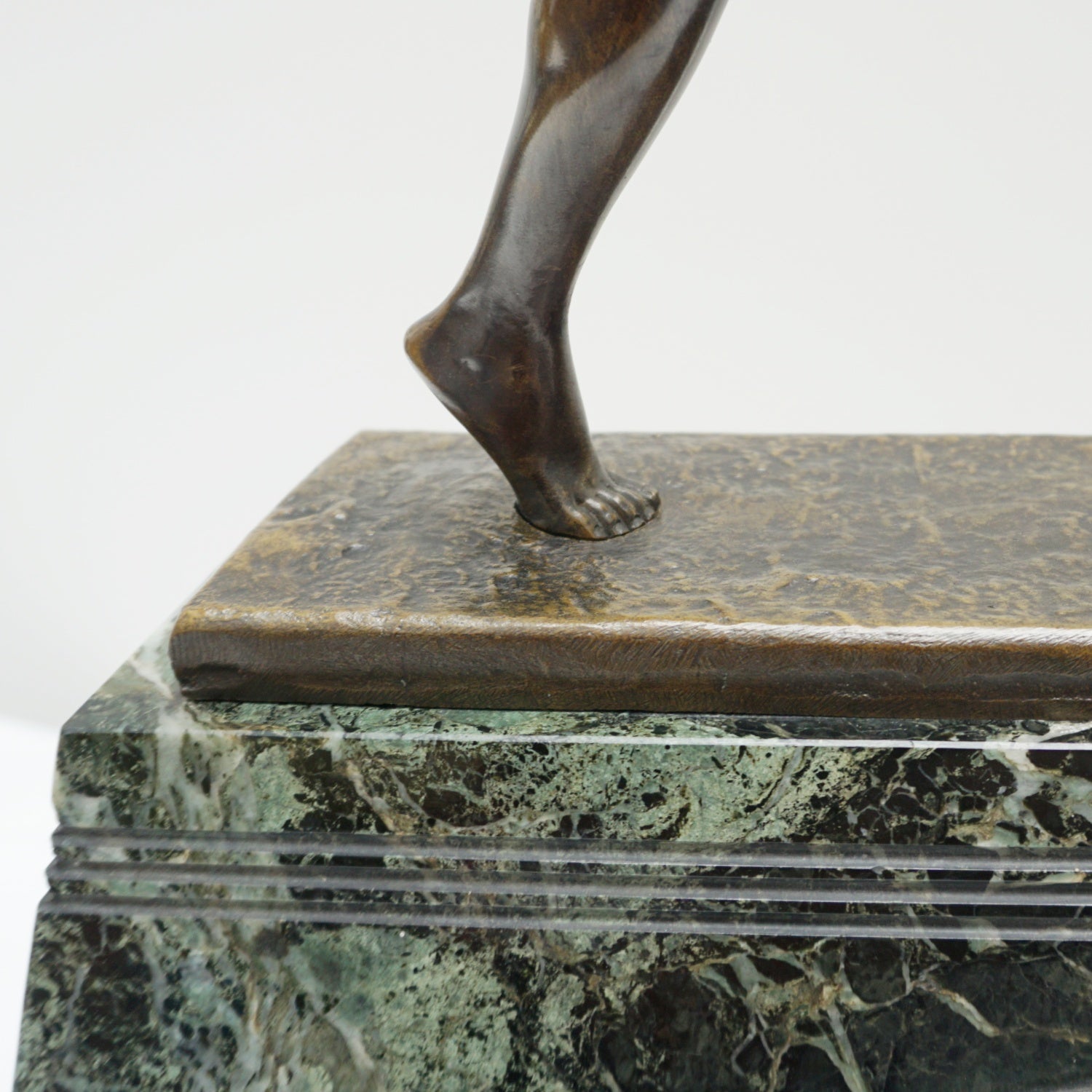 Art Deco Bronze Figurines - Aurore Onu - Bronze Sculpture - Jeroen Markies Art Deco Furniture