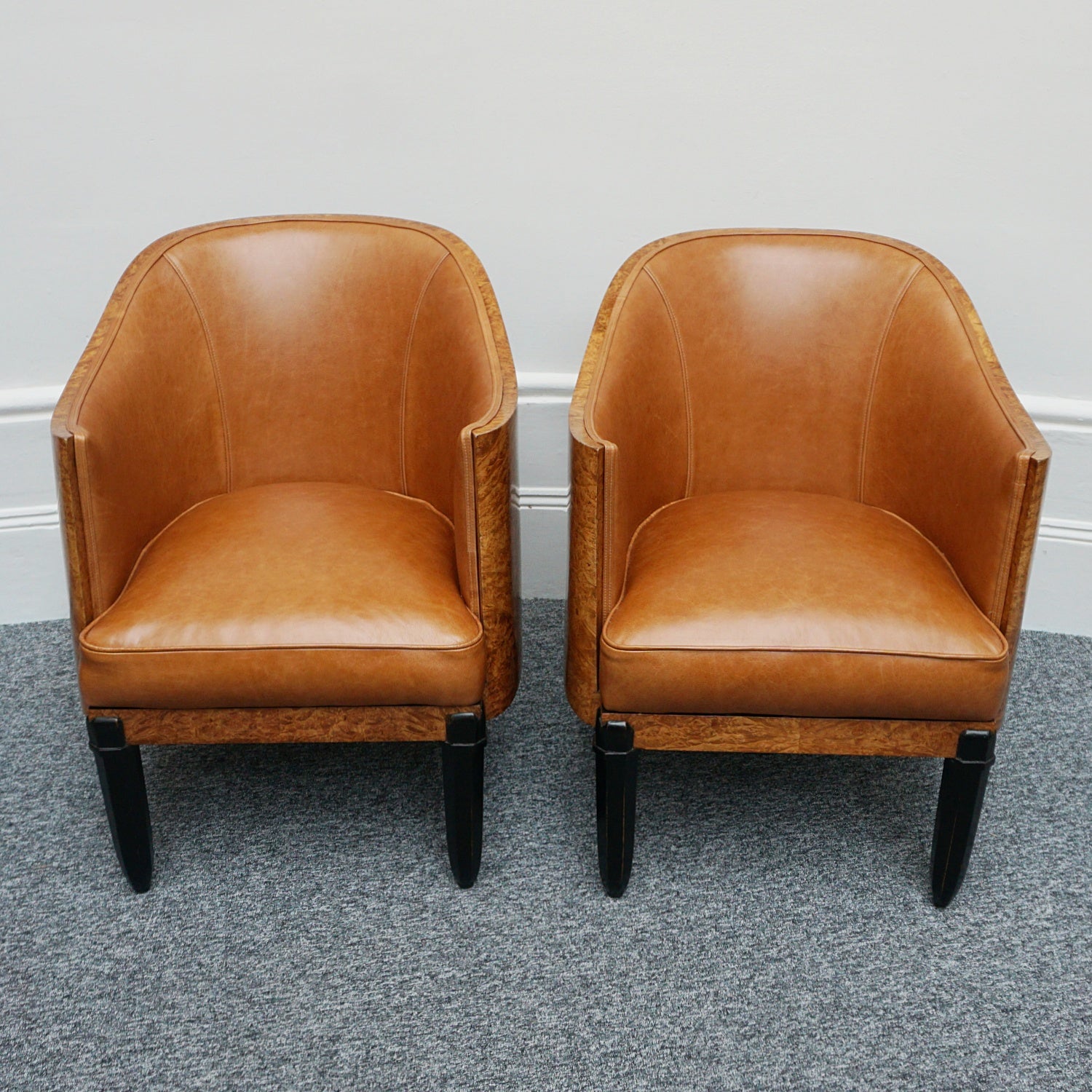 Original Vintage Art Deco Club Armchairs in Brown leather and walnut - Jeroen Markies Art Deco 