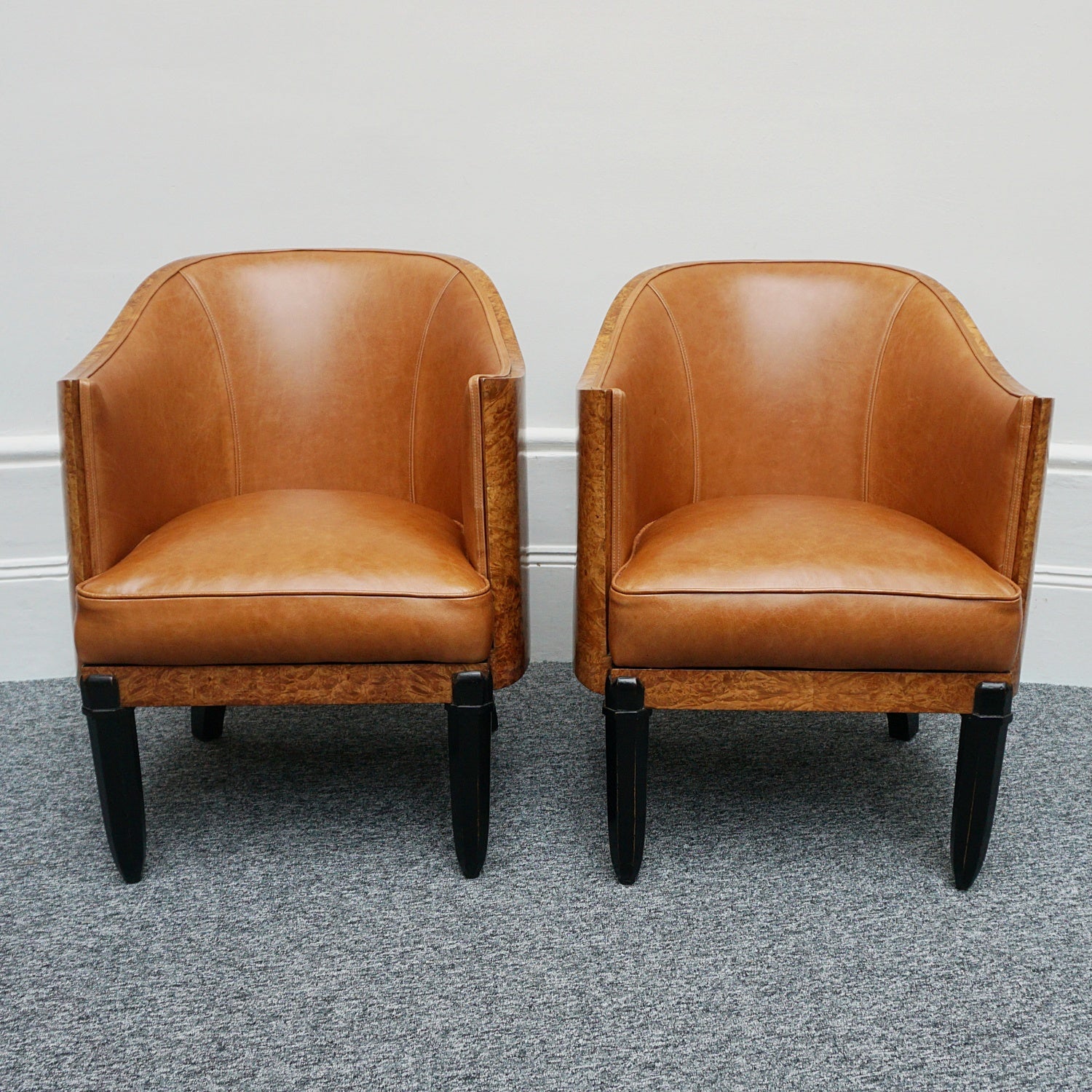 Original Vintage Art Deco Club Armchairs in Brown leather and walnut - Jeroen Markies Art Deco 