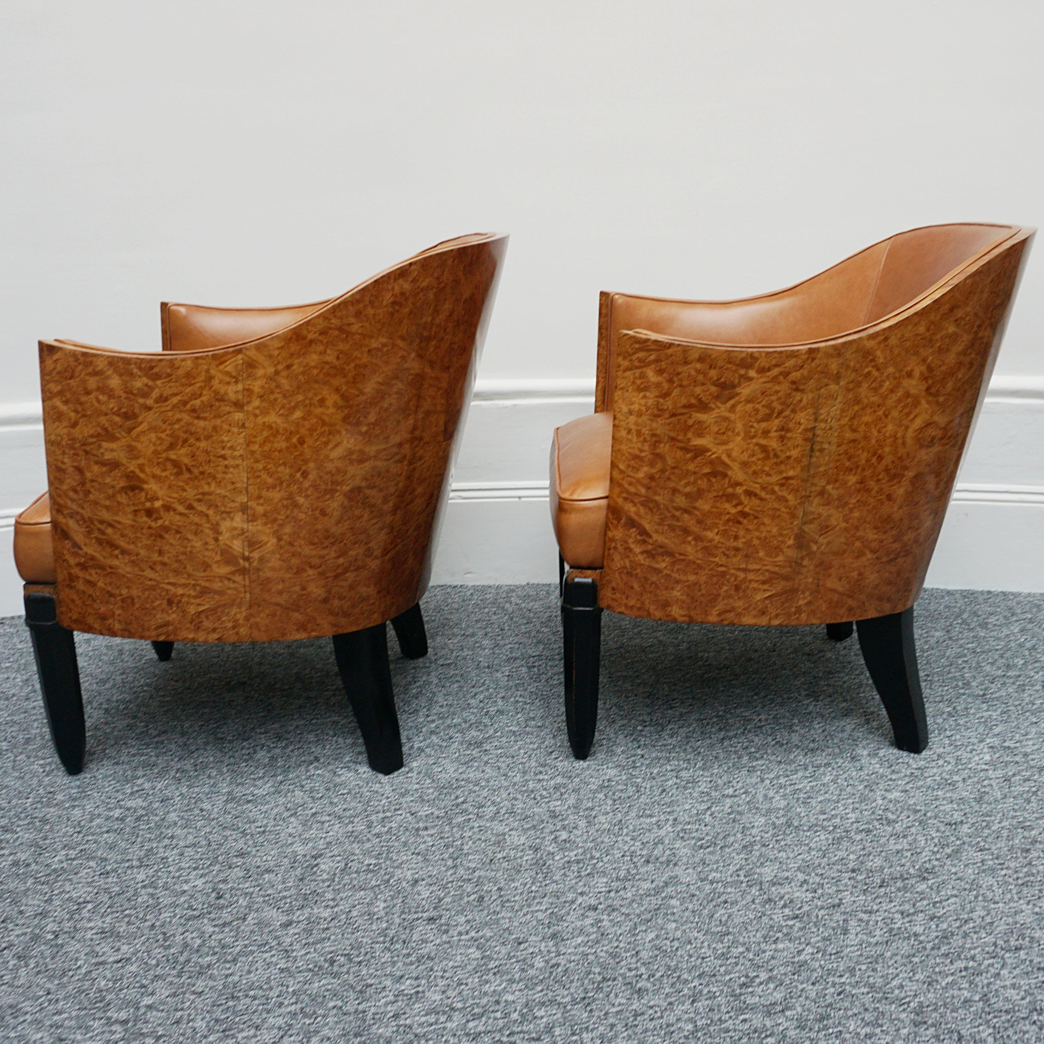 Original Vintage Art Deco Club Armchairs in Brown leather and walnut - Jeroen Markies Art Deco 