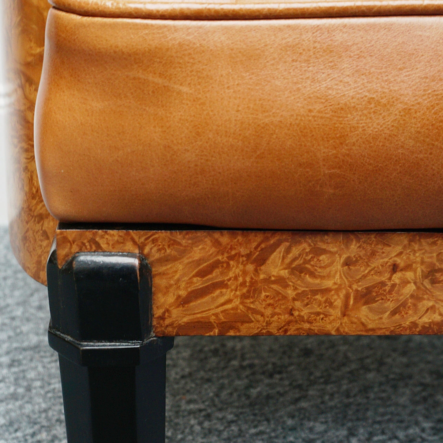 Original Vintage Art Deco Club Armchairs in Brown leather and walnut - Jeroen Markies Art Deco 