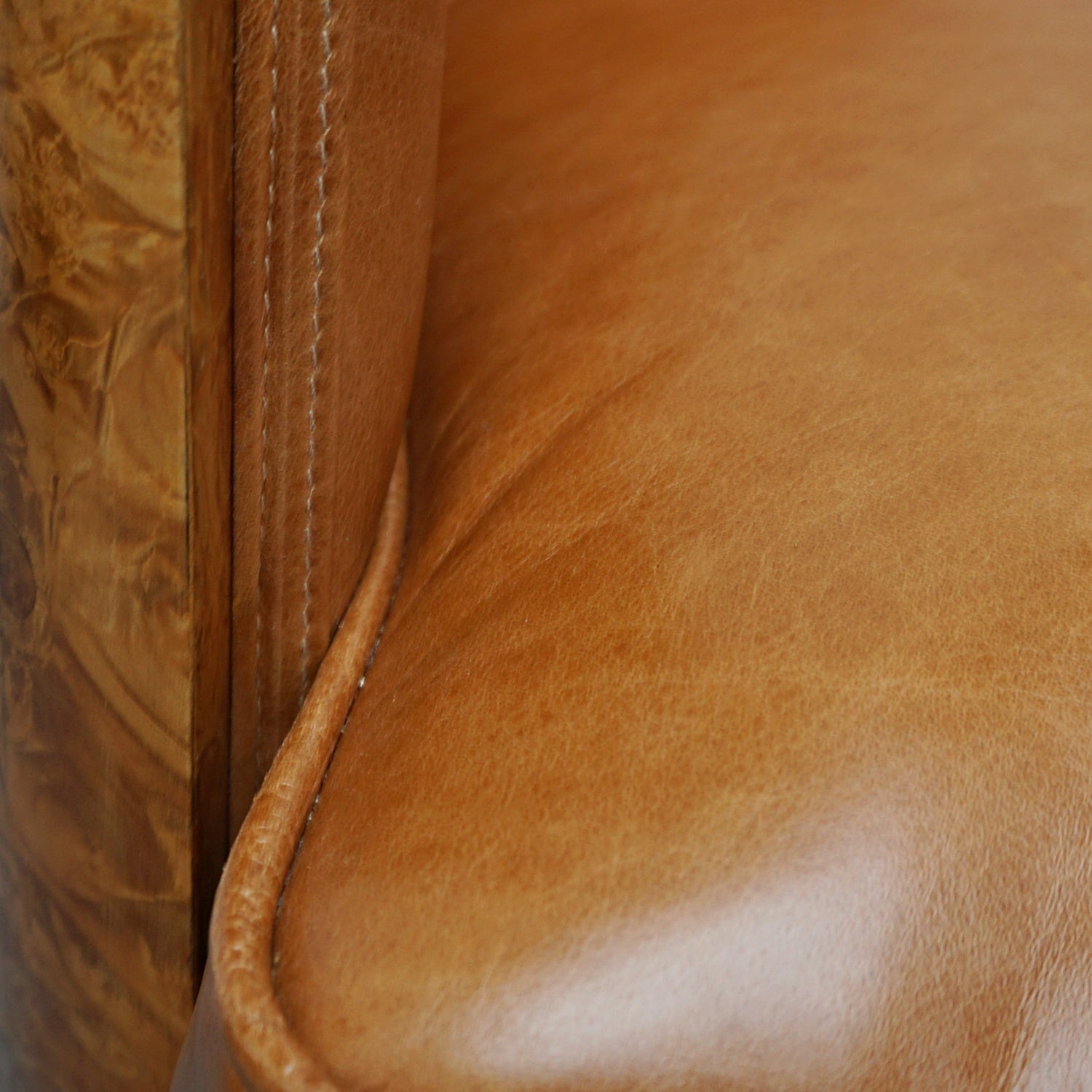 Original Vintage Art Deco Club Armchairs in Brown leather and walnut - Jeroen Markies Art Deco 