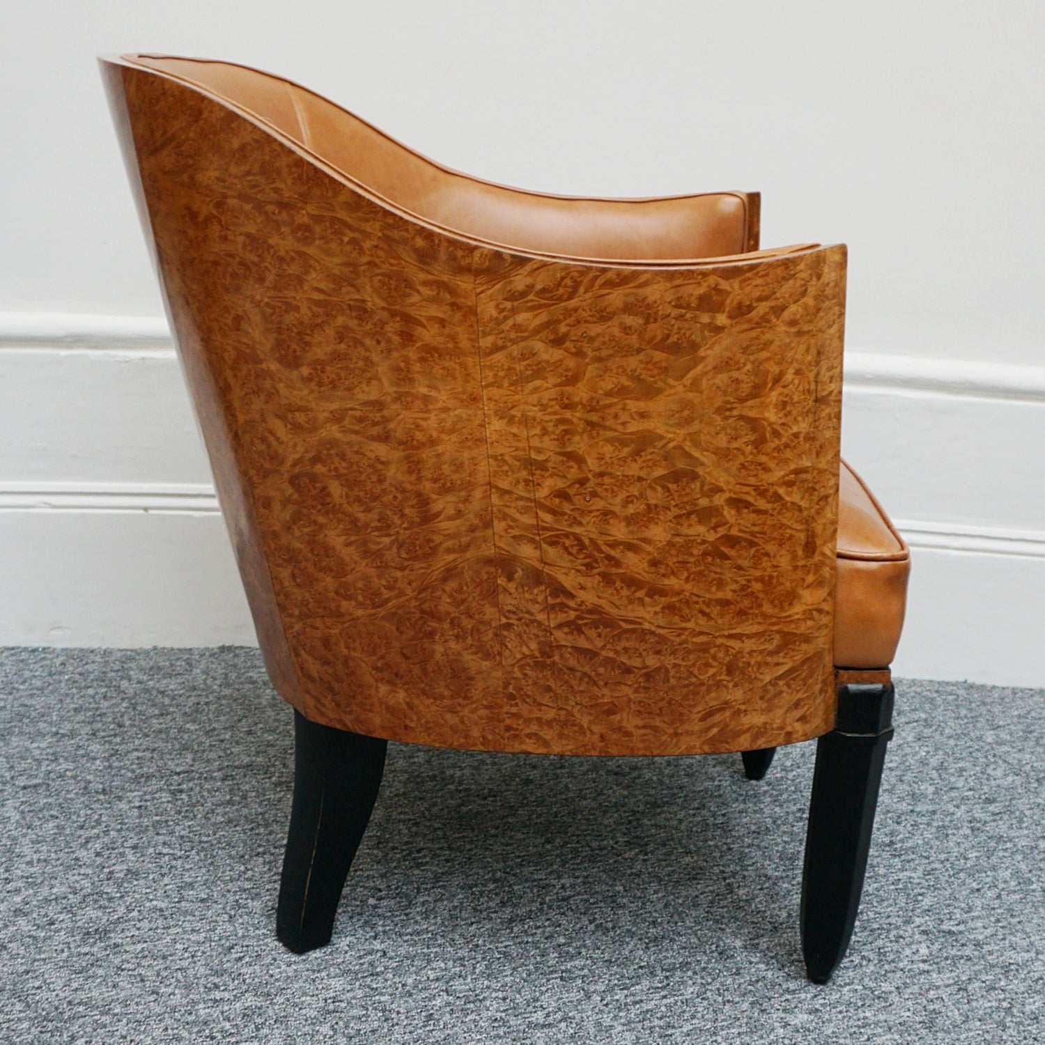 Original Vintage Art Deco Club Armchairs in Brown leather and walnut - Jeroen Markies Art Deco 