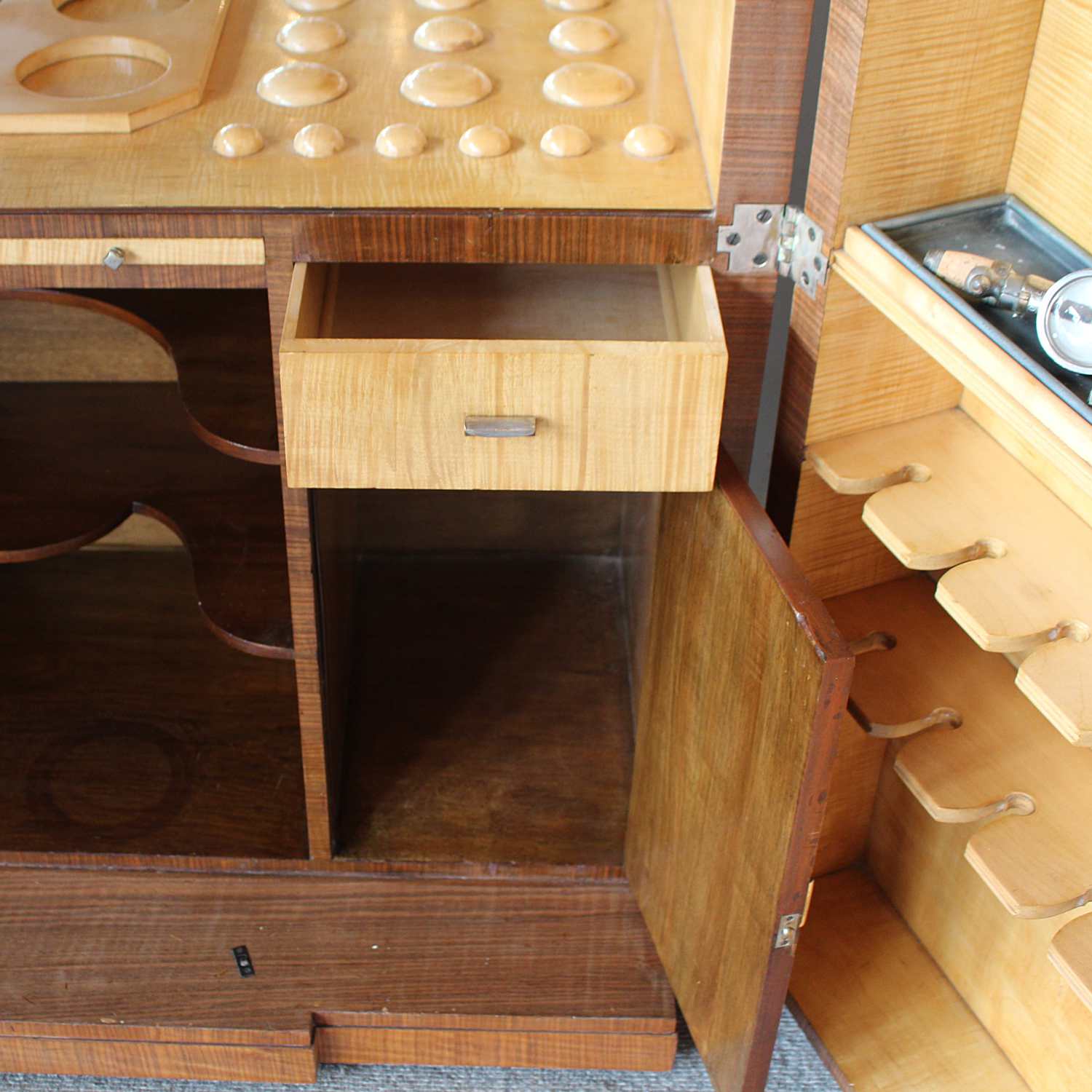 Maurice Adams Art Deco Cocktail cabinet at Jeroen Markies