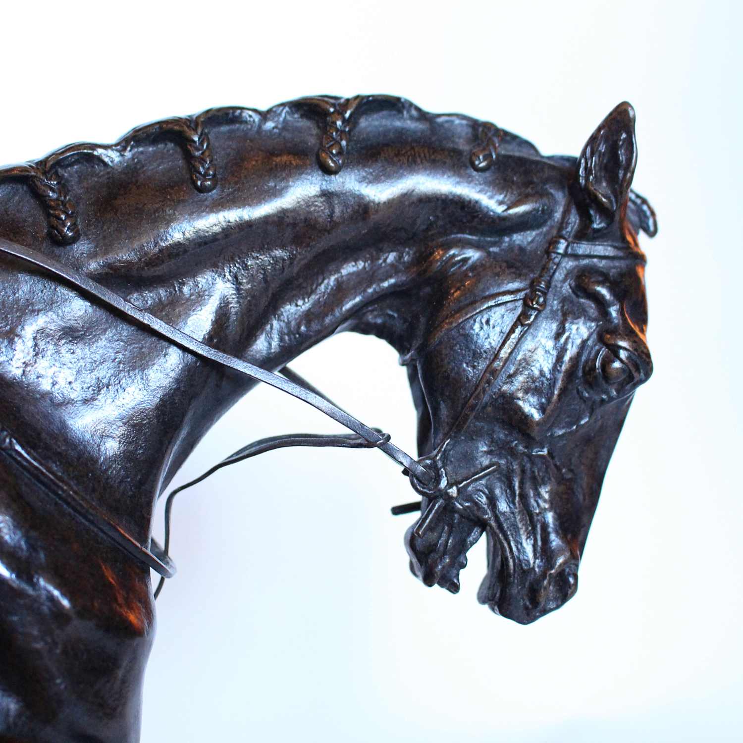 Vainqueur du Derby, a patinated bronze jockey on his horse by Pierre-Jules Mene at Jeroen Markies