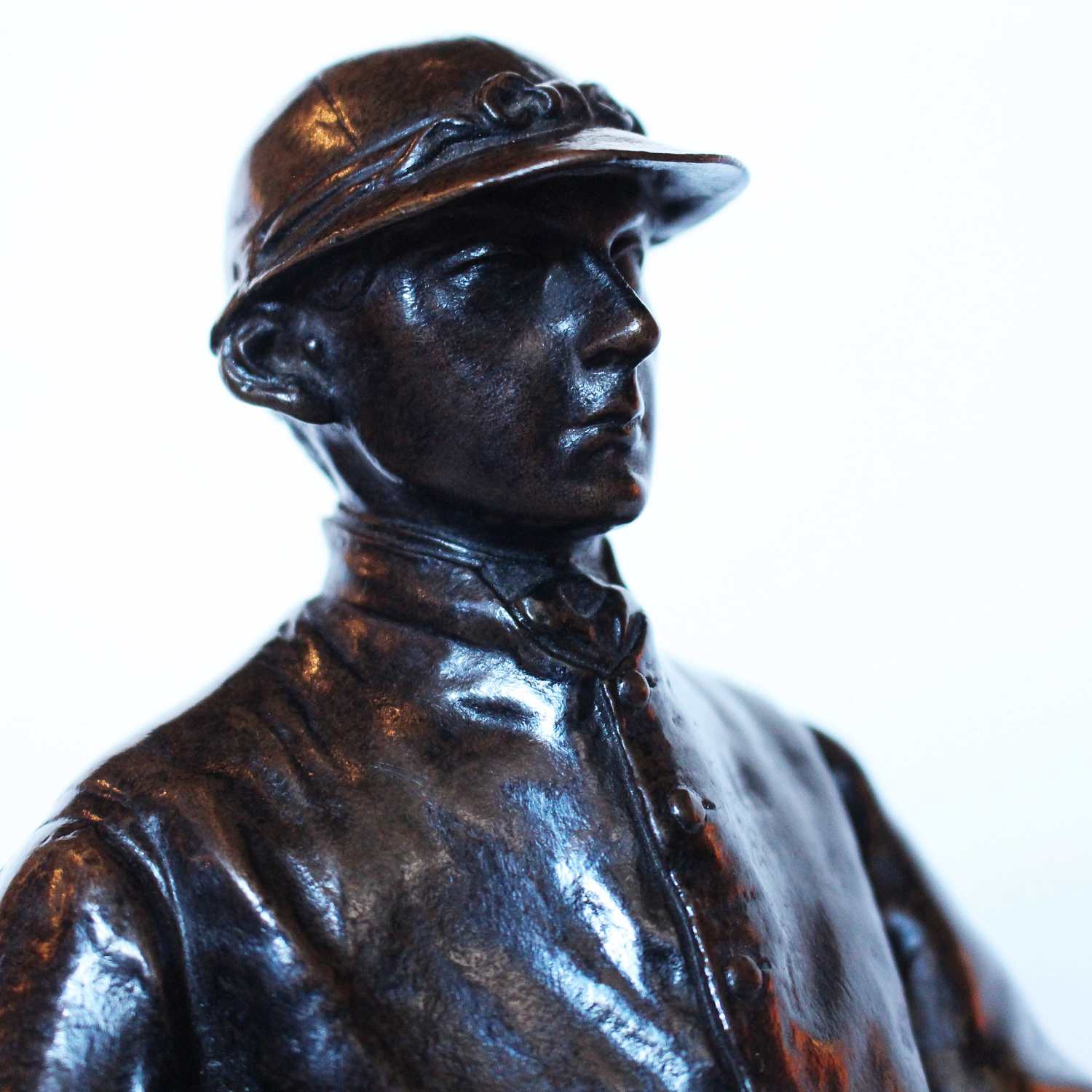 Vainqueur du Derby, a patinated bronze jockey on his horse by Pierre-Jules Mene at Jeroen Markies