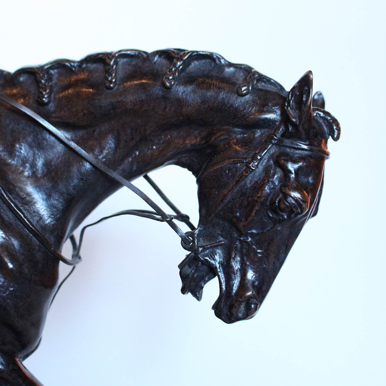 Vainqueur du Derby, a patinated bronze jockey on his horse by Pierre-Jules Mene at Jeroen Markies