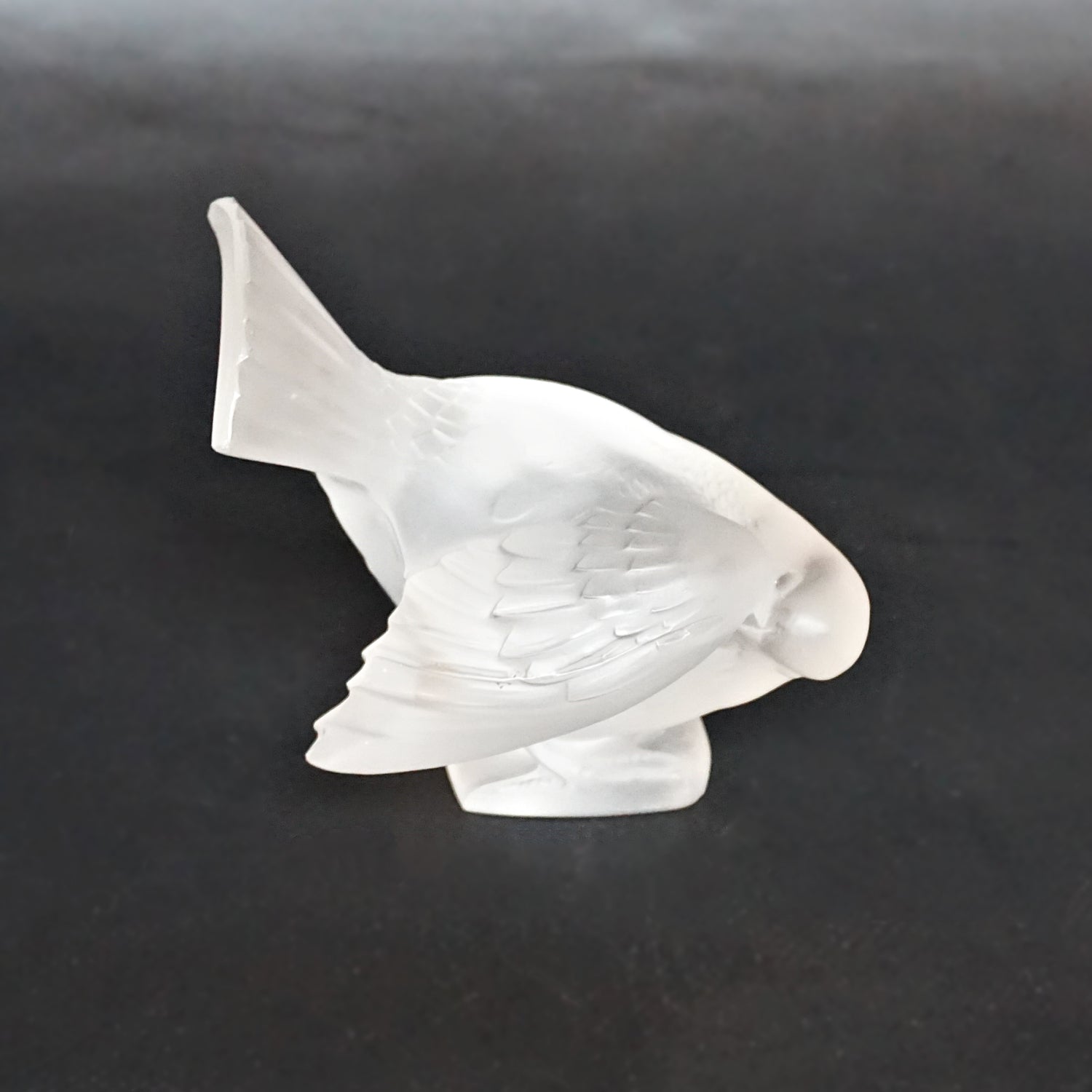 Moineau Coquet - Art Deco Glass Bird Paperweight - René Lalique Glass - Jeroen Markies Art Deco
