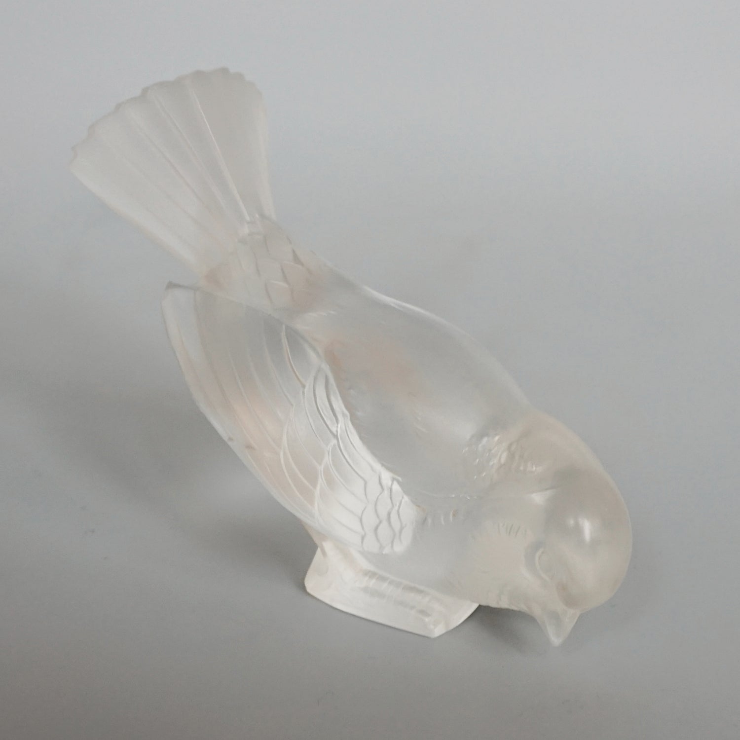 Art Deco Glass Paperweight 'Moineau Hardie' by René Lalique Glass - Jeroen Markies Art Deco