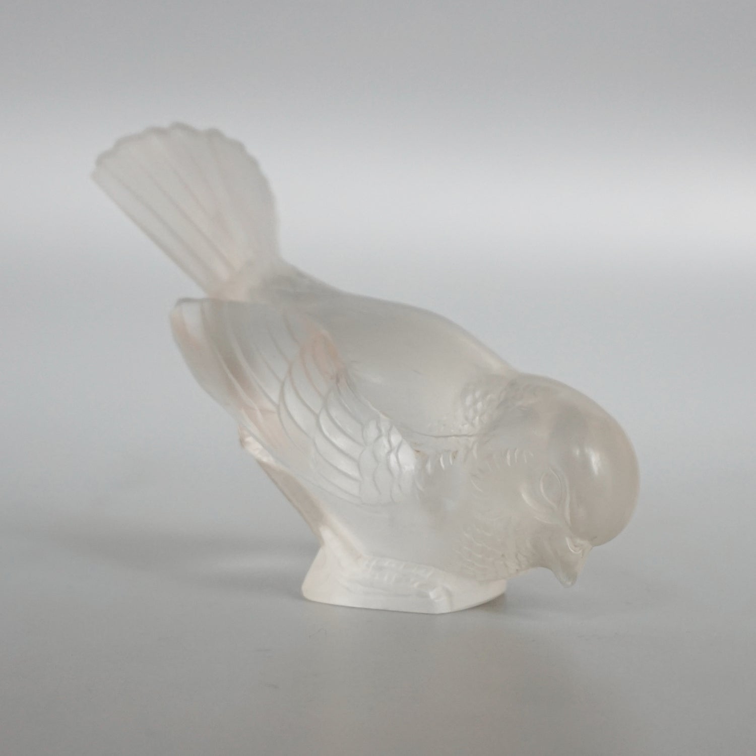 Art Deco Glass Paperweight 'Moineau Hardie' by René Lalique Glass - Jeroen Markies Art Deco