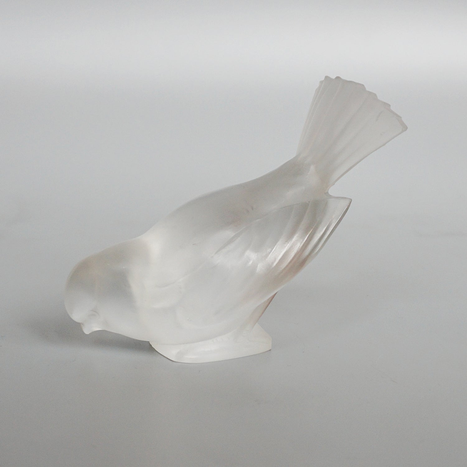 René Lalique Glass Moineau Hardi Art Deco Glass Paperweight - Jeroen Markies Art Deco 