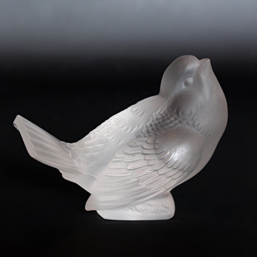 Moineau Moqueur Glass Paperweight at Jeroen Markies