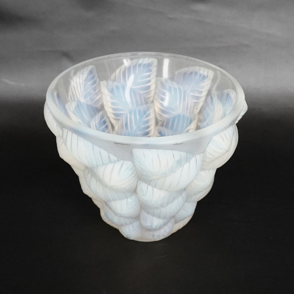 Lalique - Moissac Art Deco Glass Vase - Rene Lalique Glass - Jeroen Markies Art Deco