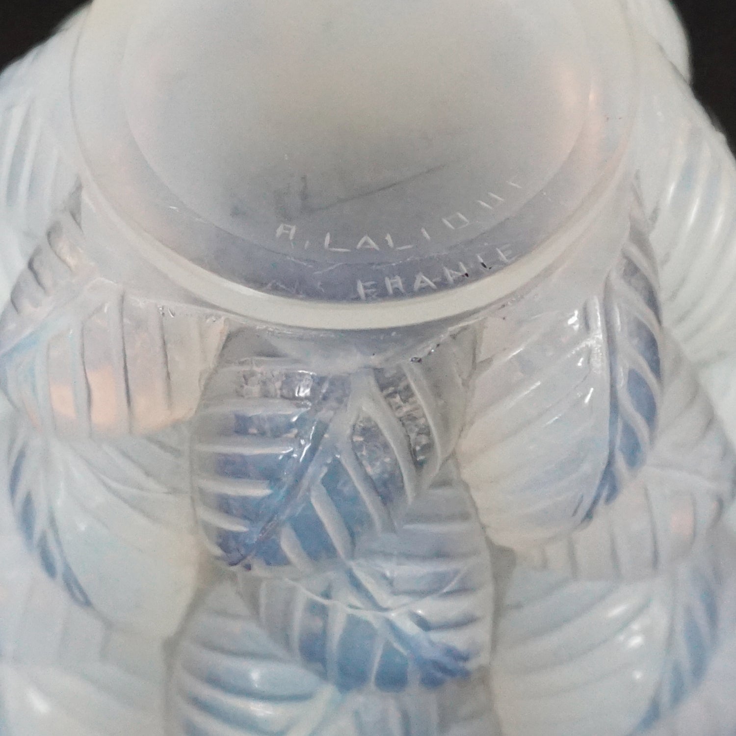 Lalique - Moissac Art Deco Glass Vase - Rene Lalique Glass - Jeroen Markies Art Deco