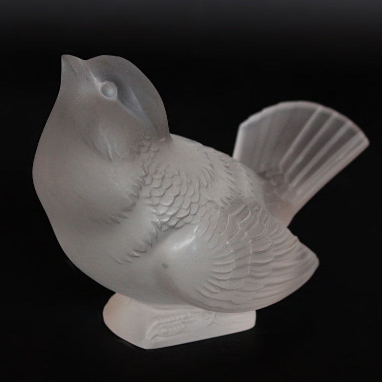 Moineau Moqueur Glass Paperweight at Jeroen Markies